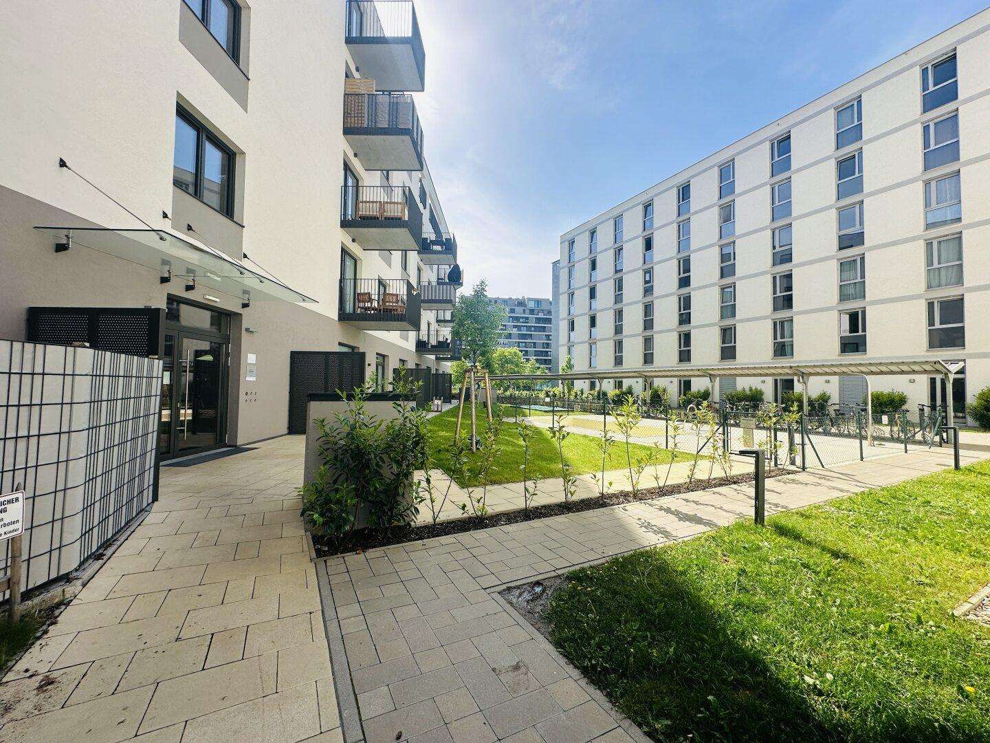 Gemütliche 2 Zimmerwohnung + Balkon! Top Lage - sehr nahe dem Hauptbahnhof & Belvedere! Ubahn Nähe!