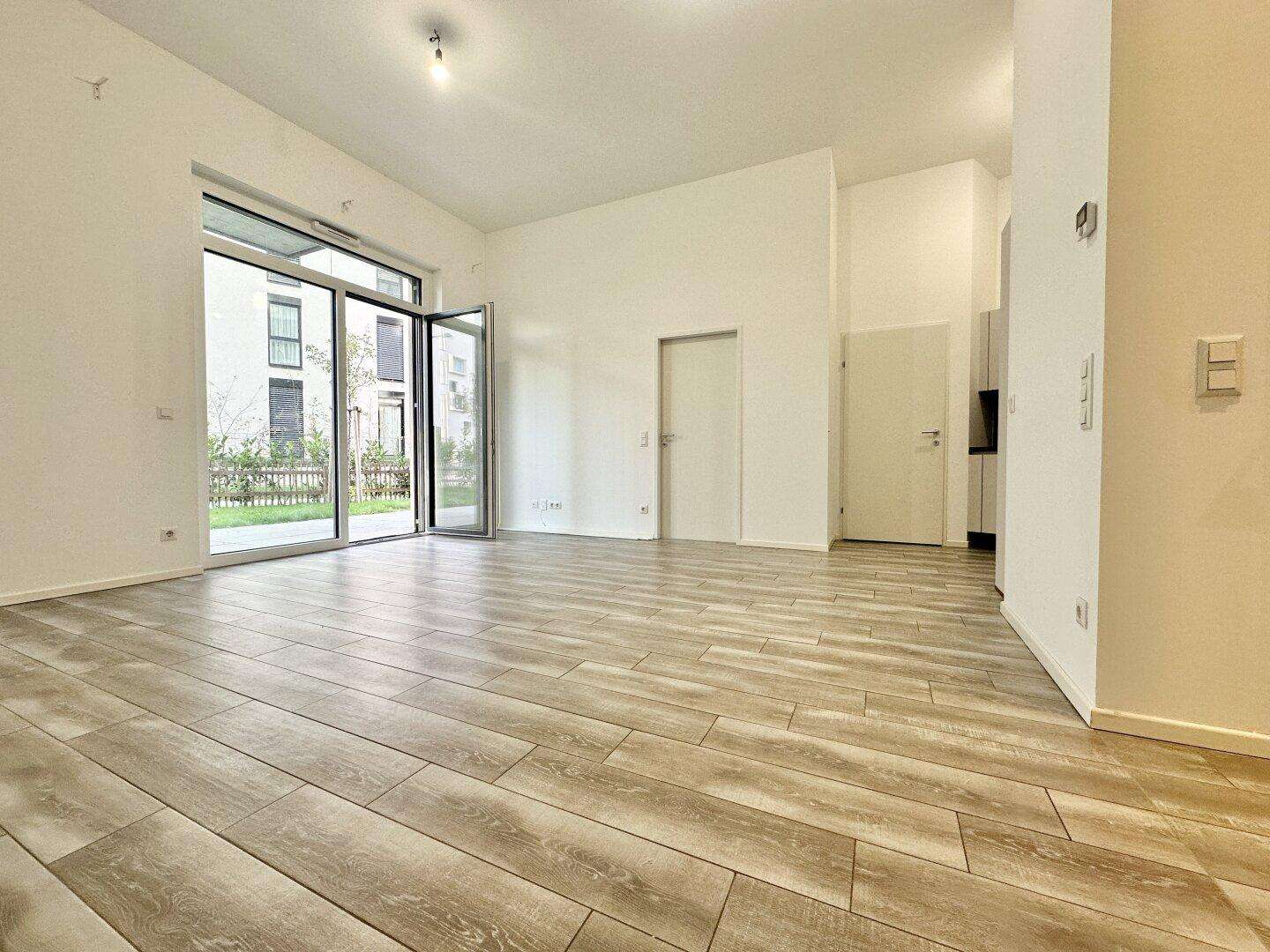 Gemütliche 4 Zimmerwohnung + Terrasse!! Raumhöhe von knapp 3,80m! Top Lage - sehr nahe dem Hauptbahnhof & Belvedere! Ubahn Nähe!