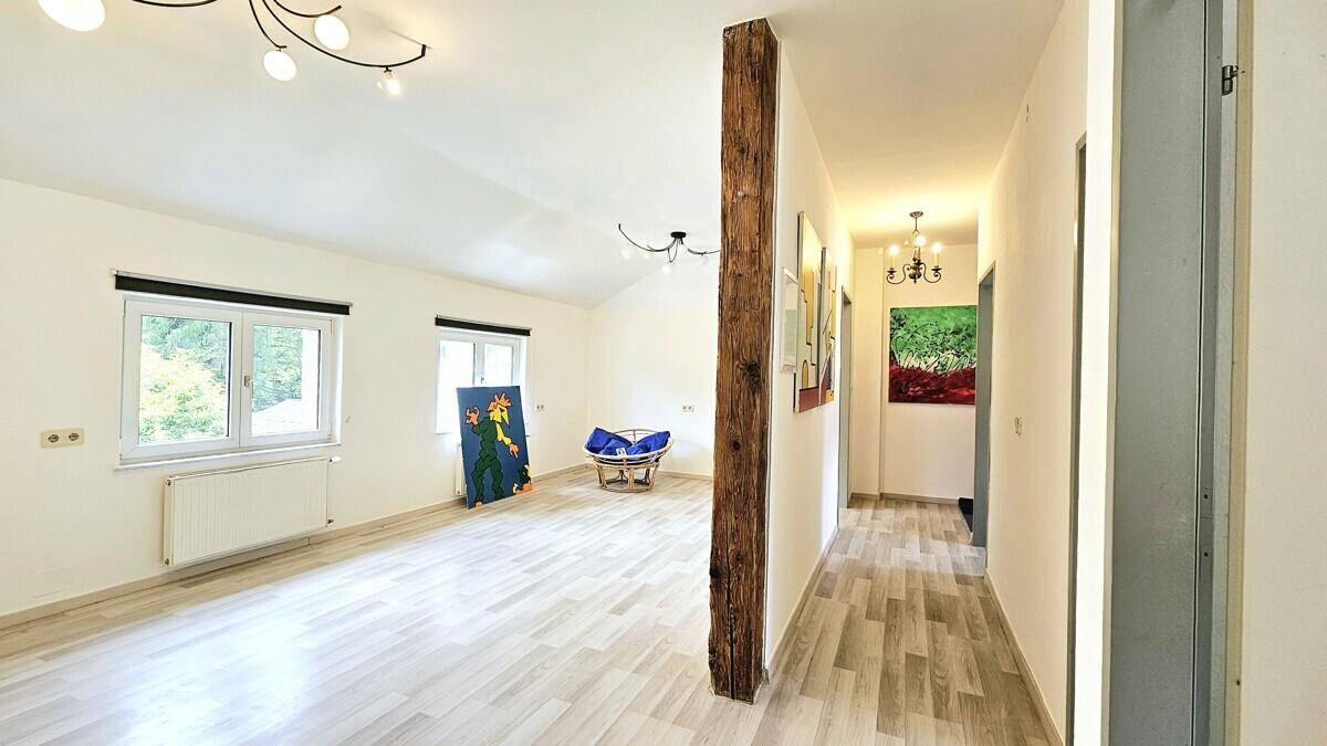 Charmante Maisonette-Wohnung mit 4 Schlafzimmern – ideal für Familien oder Studenten-WG - FH Nähe - Ansicht 4