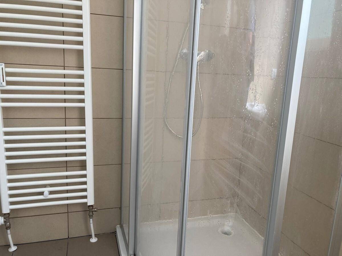 Bad mit Dusche