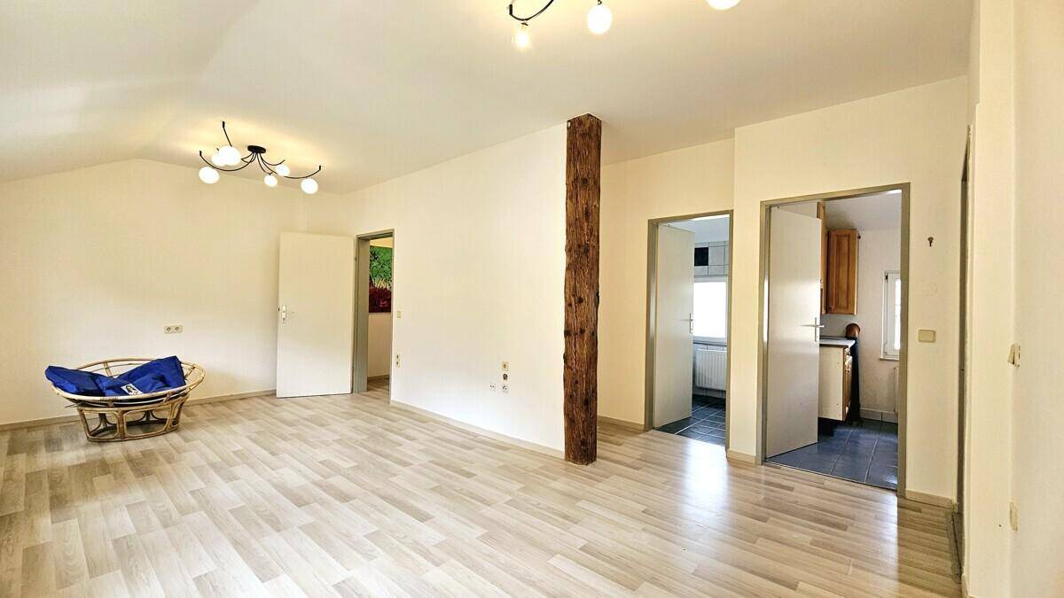 Charmante Maisonette-Wohnung mit 4 Schlafzimmern – ideal für Familien oder Studenten-WG - FH Nähe - Ansicht 3