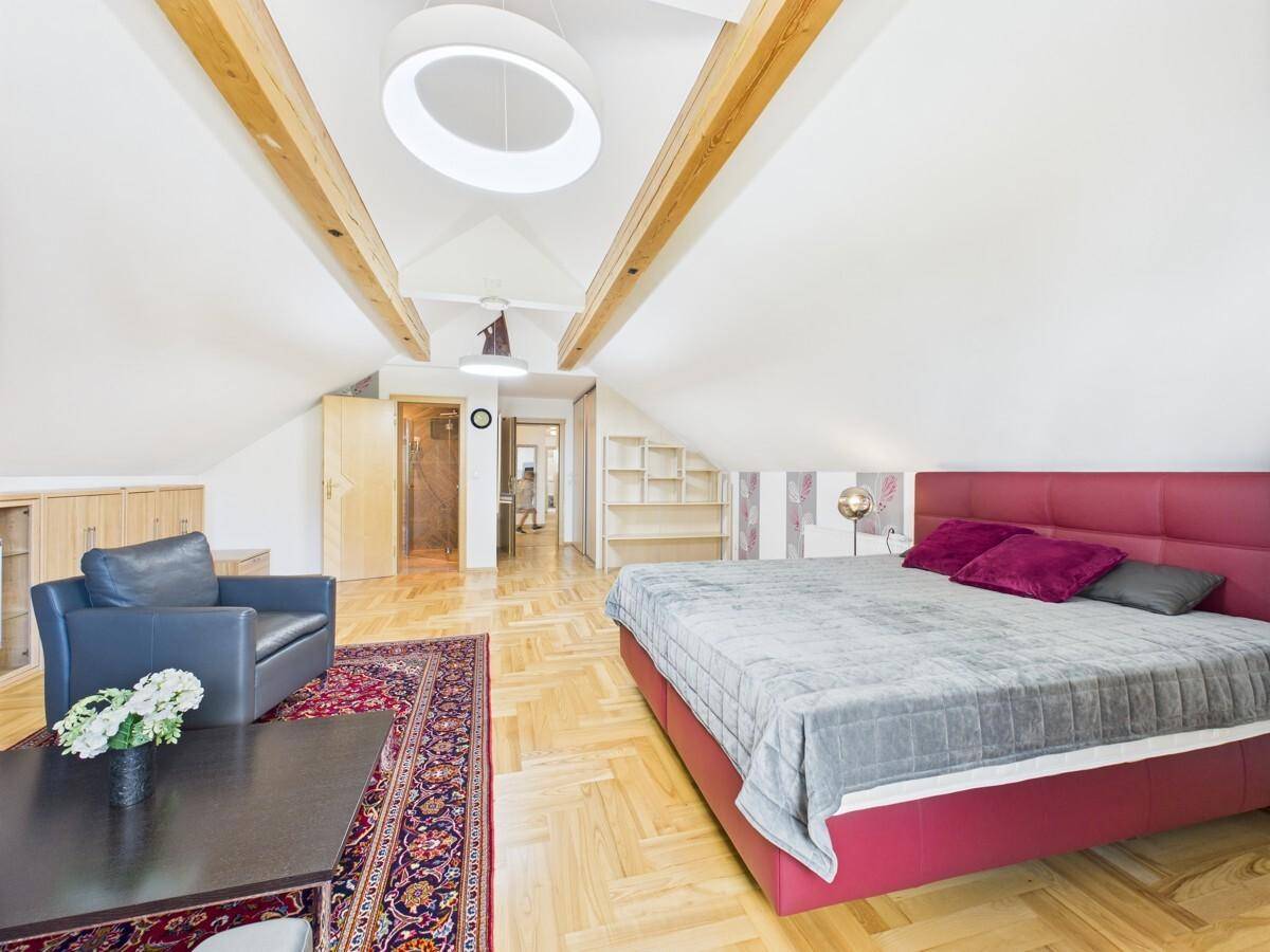 Schlafzimmer OG