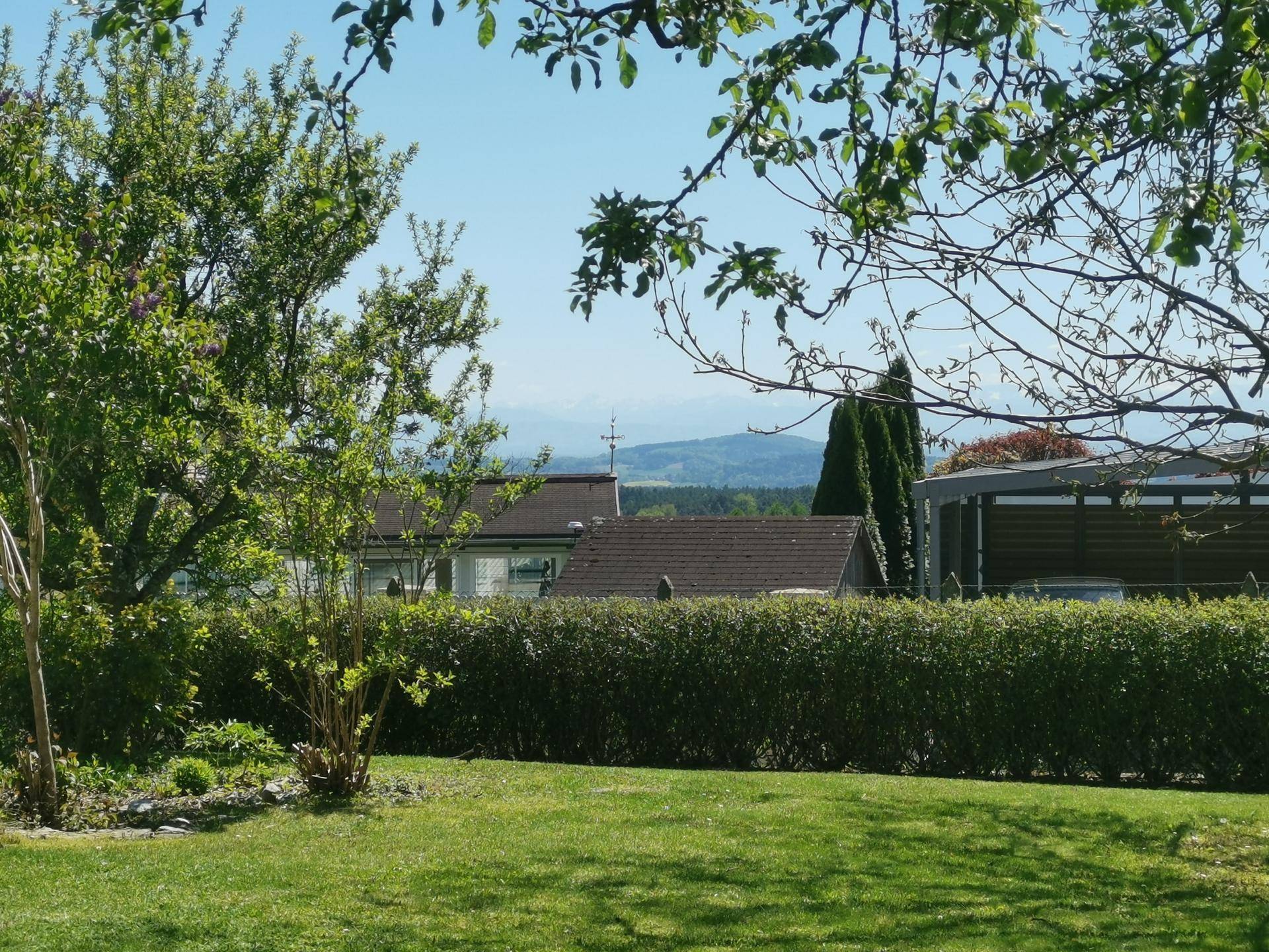 HAUS/ERDGESCHOSS ZENTRAL 750 m² NATURGARTEN – VOLLMÖBLIERT VOLLAUSGESTATTET, INKL. GÄRTNER - Ansicht 3
