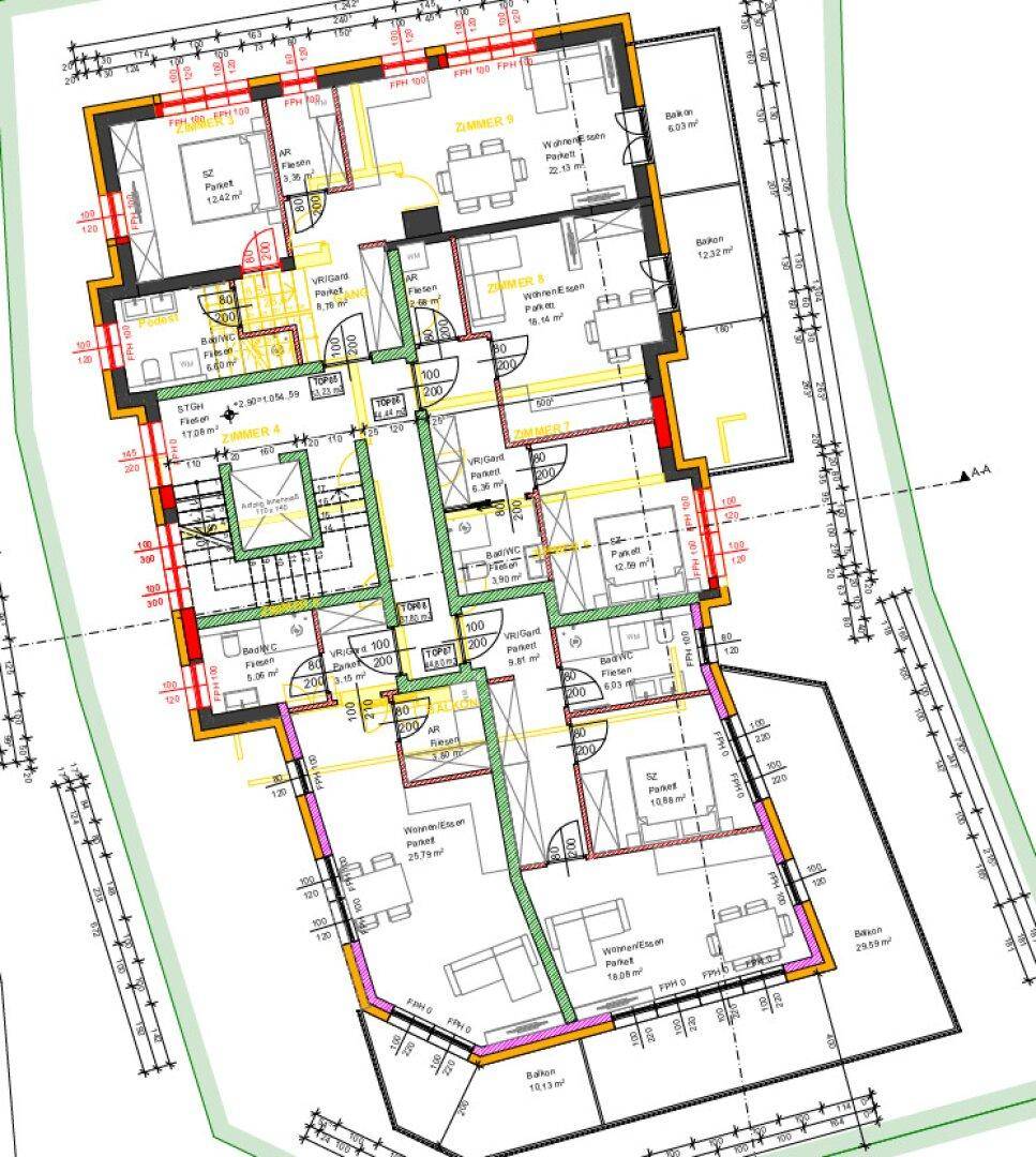 Ausführlicher Grundriss einer Wohnung mit offenem Wohn-Essbereich, Balkonen und Terrassen.