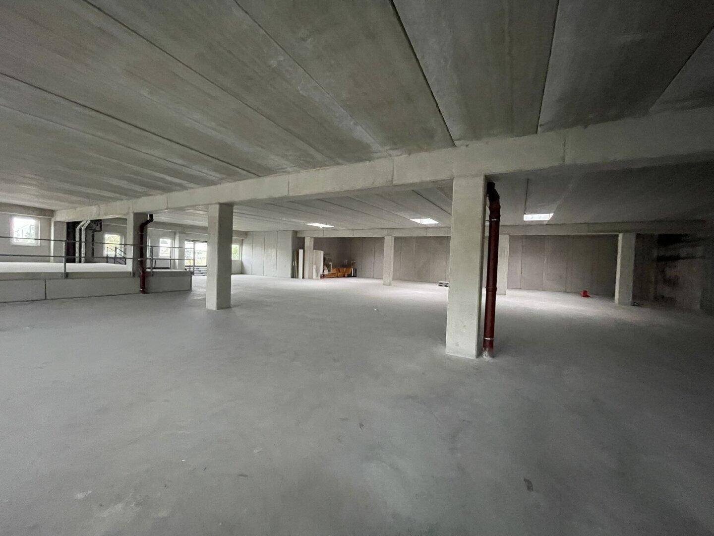 Flexible Lagerflächen in kleinen und großen Einheiten – hervorragende Infrastruktur und attraktive Konditionen – pohled 3