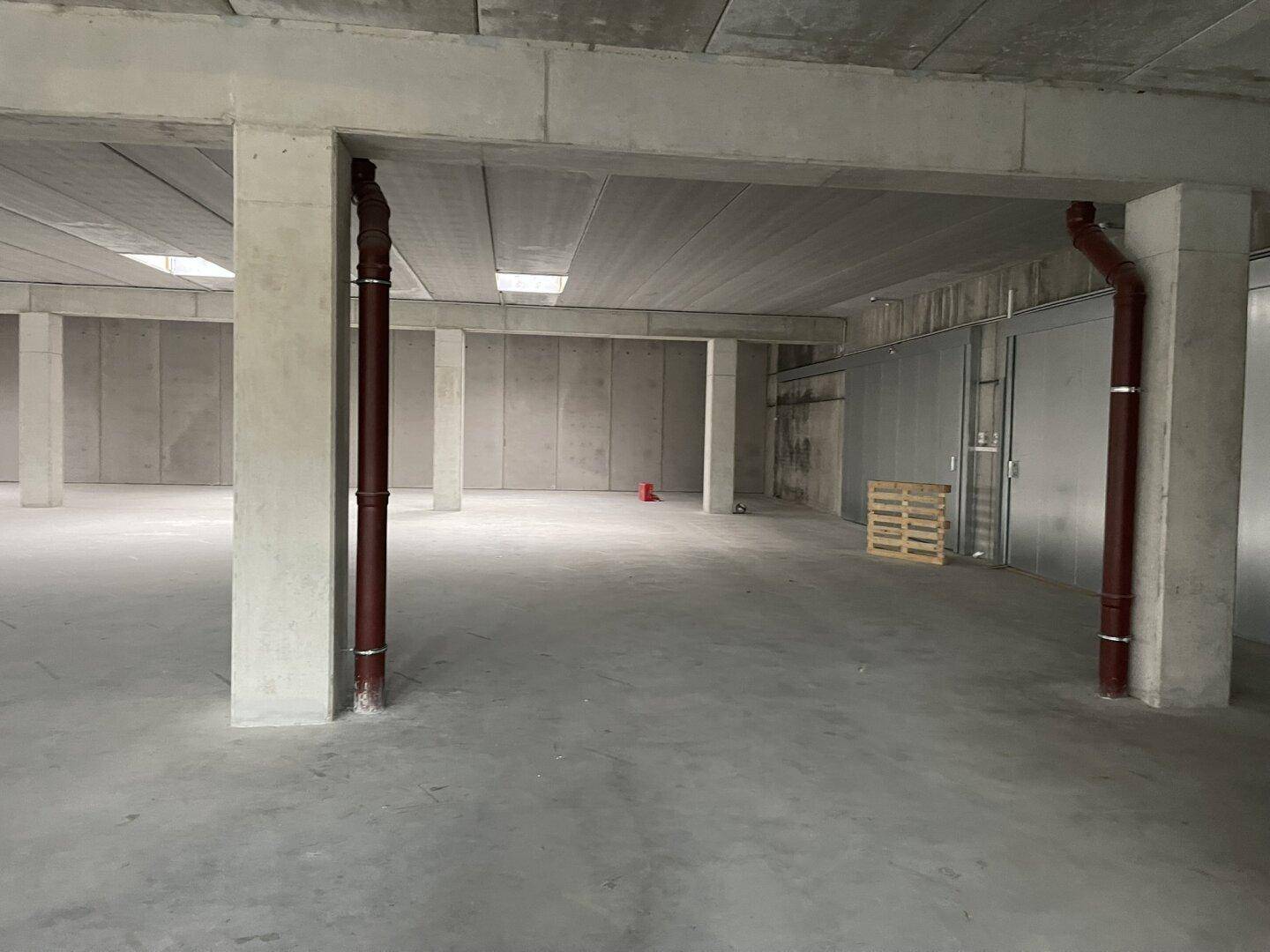 Flexible Lagerflächen in kleinen und großen Einheiten – hervorragende Infrastruktur und attraktive Konditionen – pohled 5