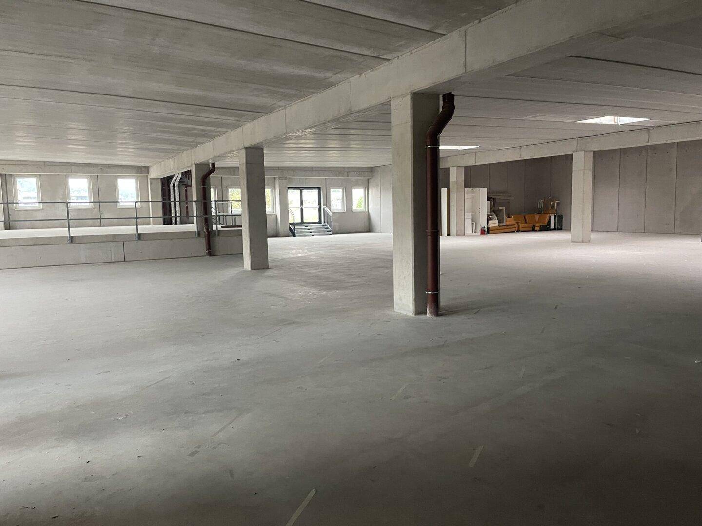Flexible Lagerflächen in kleinen und großen Einheiten – hervorragende Infrastruktur und attraktive Konditionen – pohled 6