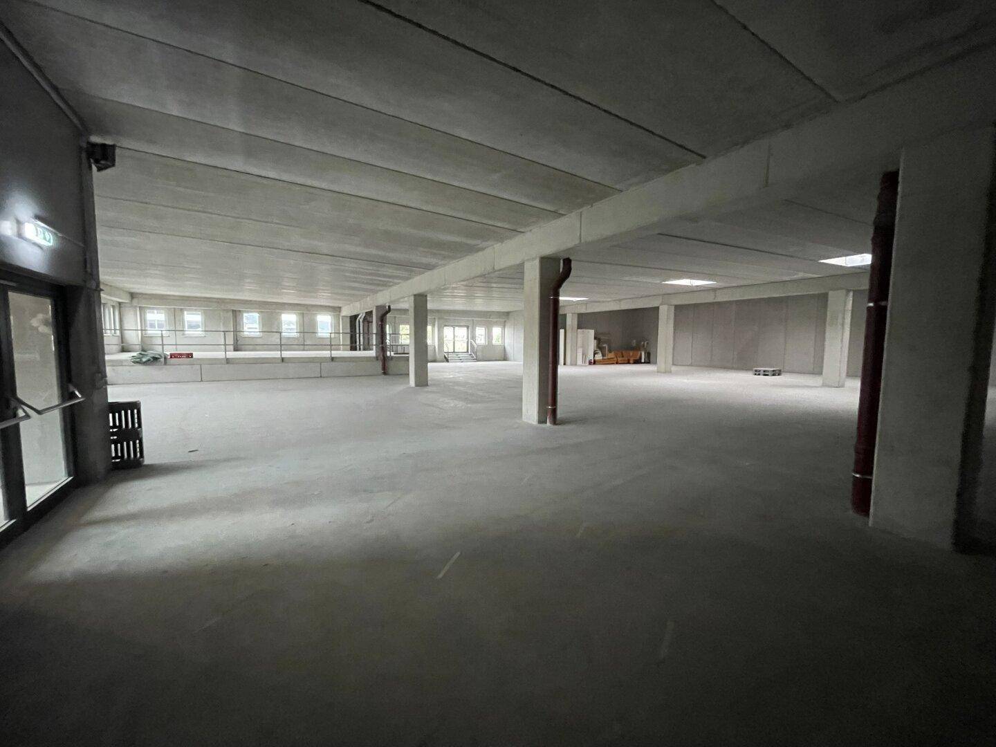 Flexible Lagerflächen in kleinen und großen Einheiten – hervorragende Infrastruktur und attraktive Konditionen – další