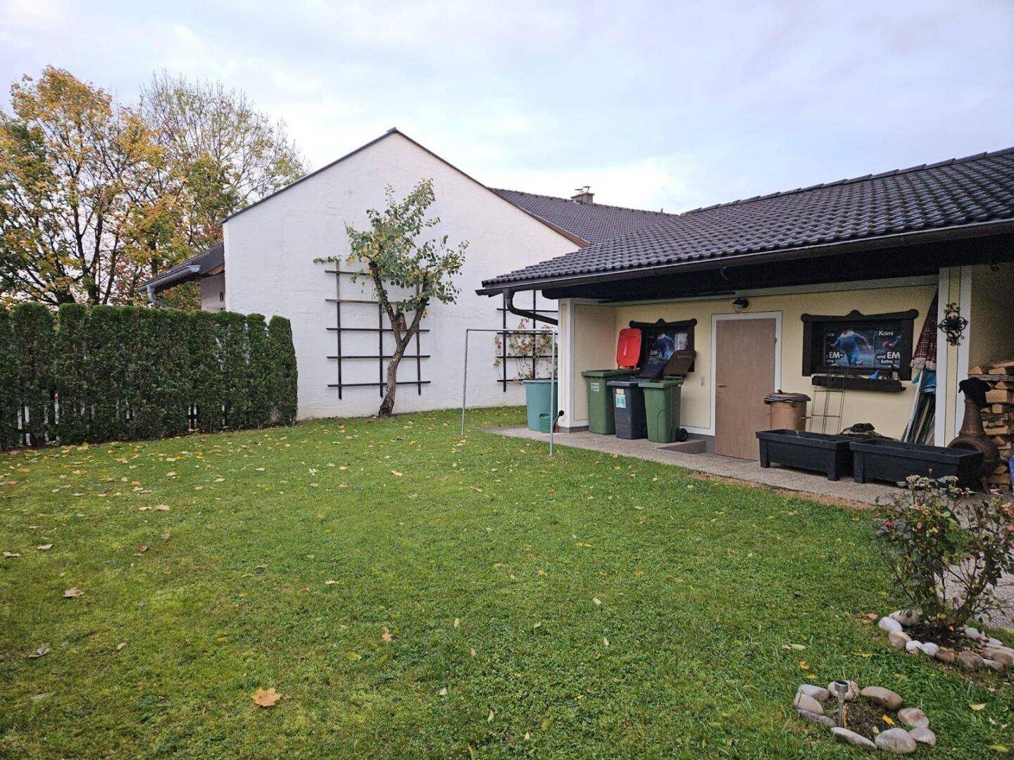 Charmantes Haus mit großem Garten in St. Georgen bei Salzburg – Ihr neues Zuhause! – další