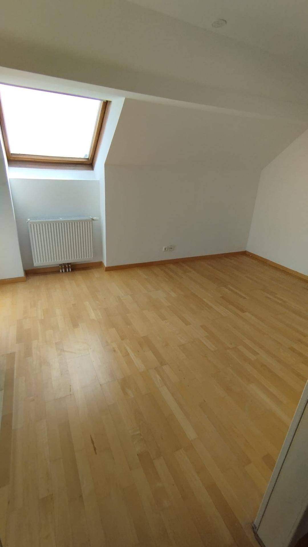 Reihenhaus zu vermieten - 128m² - Neu Saniert - Ansicht 4