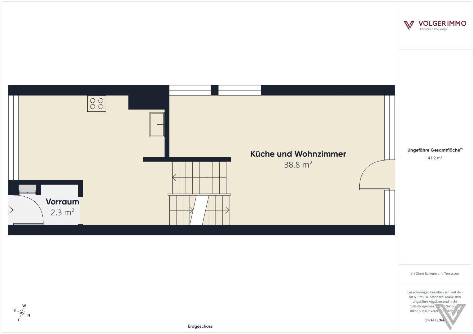 Grundriss des Erdgeschosses mit Küche, Wohnzimmer und Vorraum.