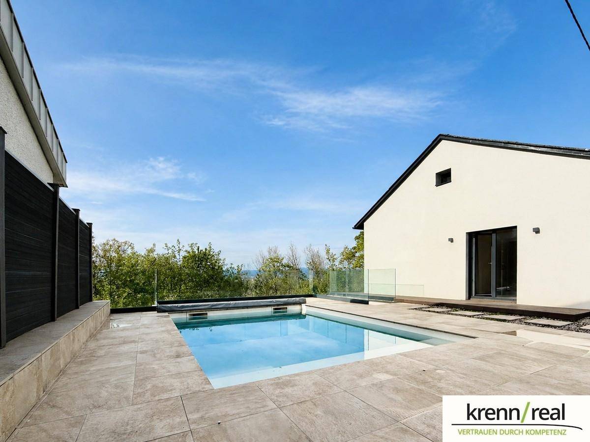 Modern saniertes Einfamilienhaus mit Pool, Garten &amp; Waldanteil – pohled 2