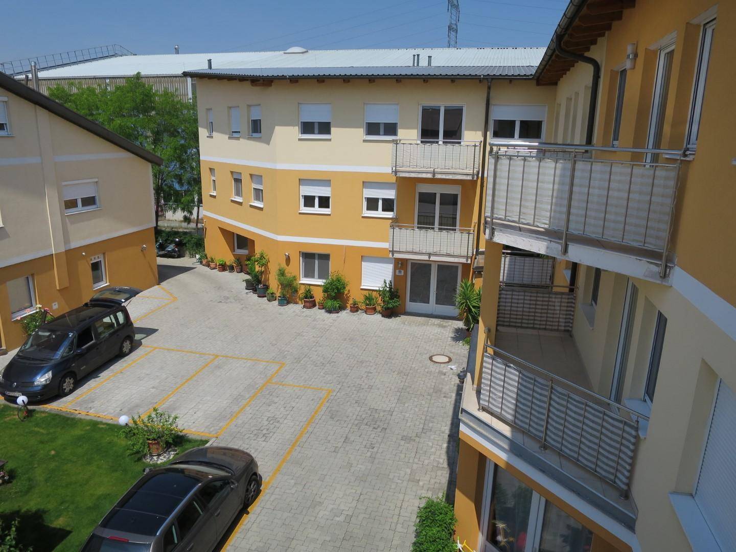 Büro mit Terrasse und eigenem Parkplatz mit All in Miete - Ansicht 4