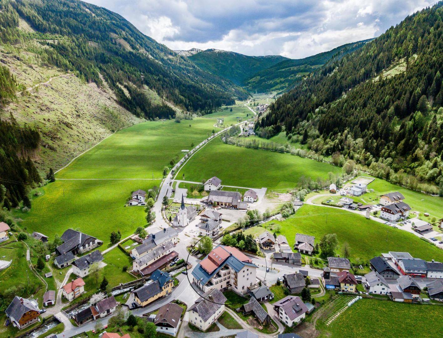 Malerisches Dorf in den Nockbergen