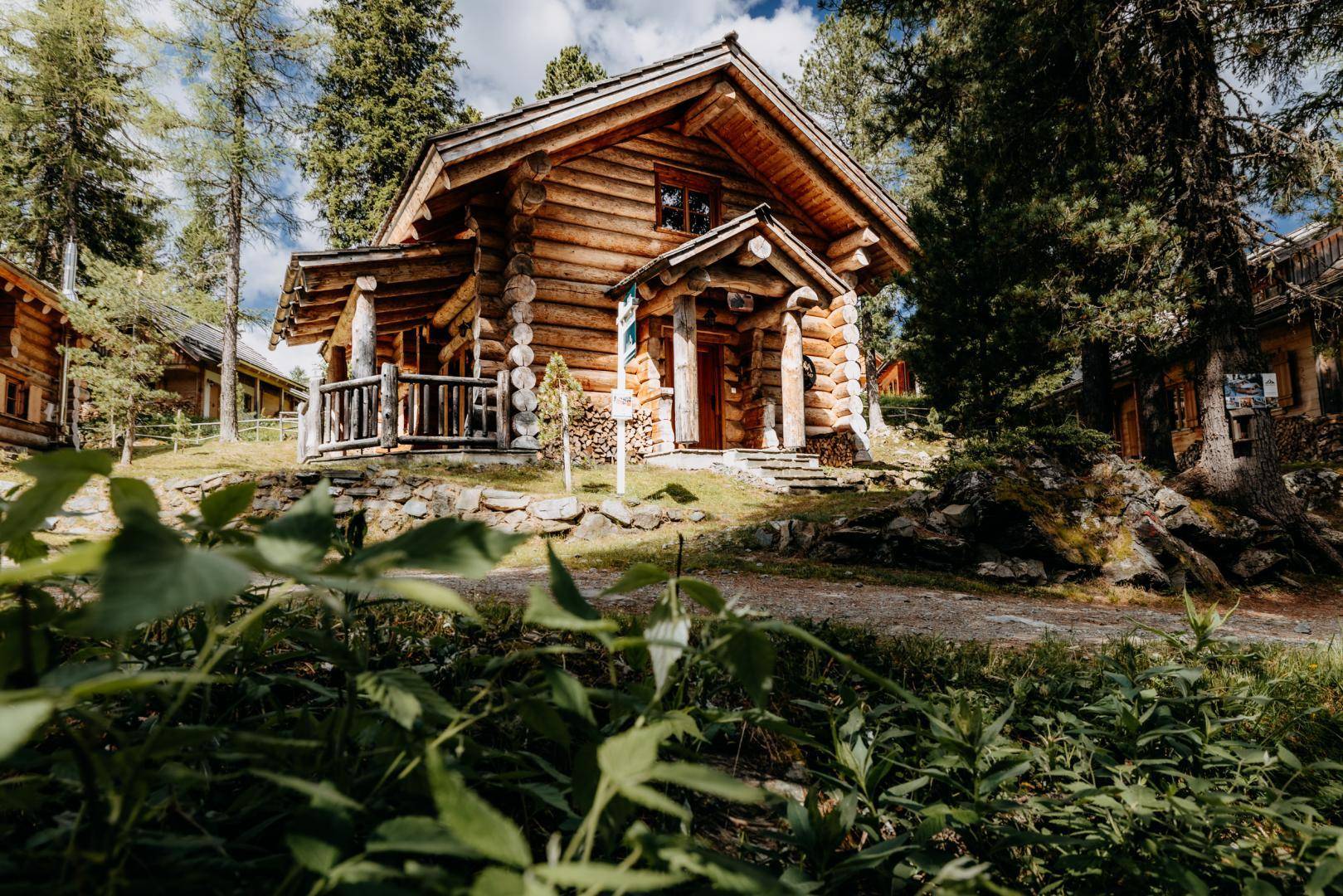 Urgemütliches Blockhaus im Zirbenwald