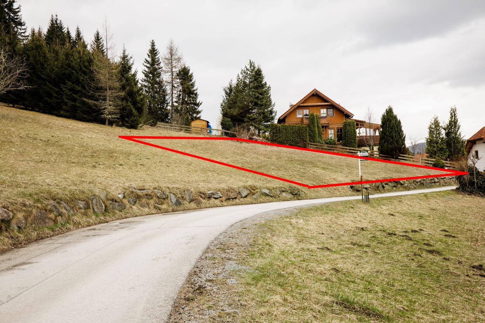 Leichte Hanglage mit toller Fernsicht