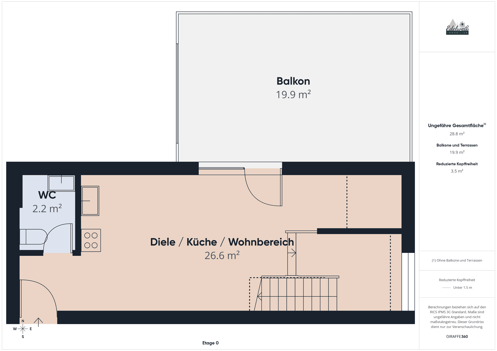 Grundriss der unteren Etage mit offenem Wohnbereich, separatem WC und großem Balkon.