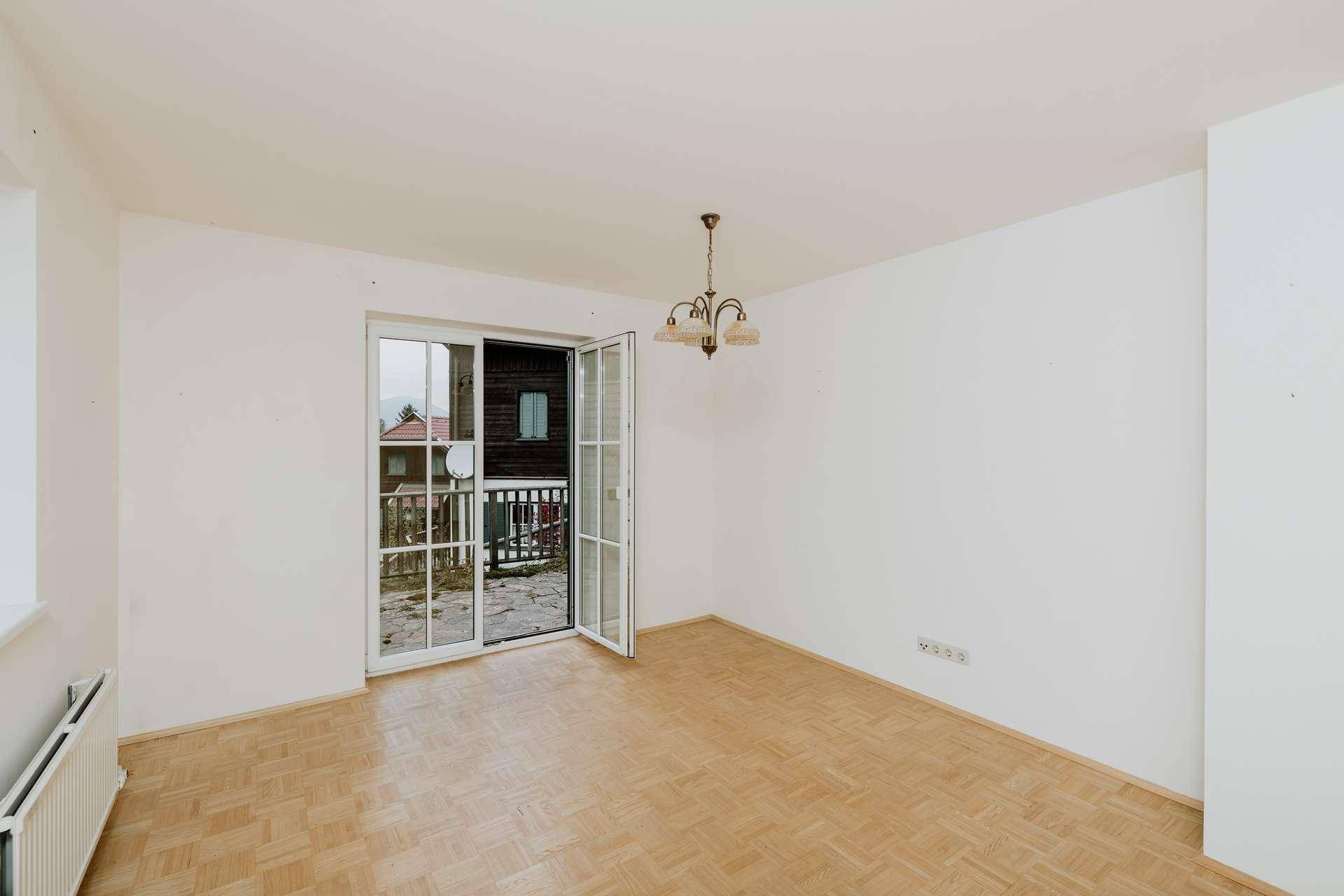 Wohnbereich mit Terrassenzugang