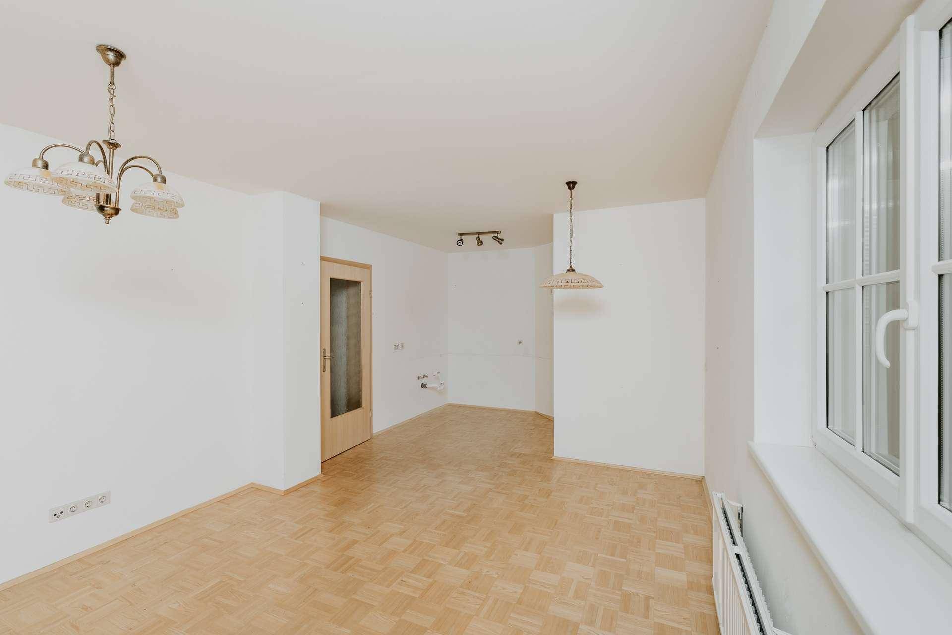 Wohnzimmer mit Küchenecke