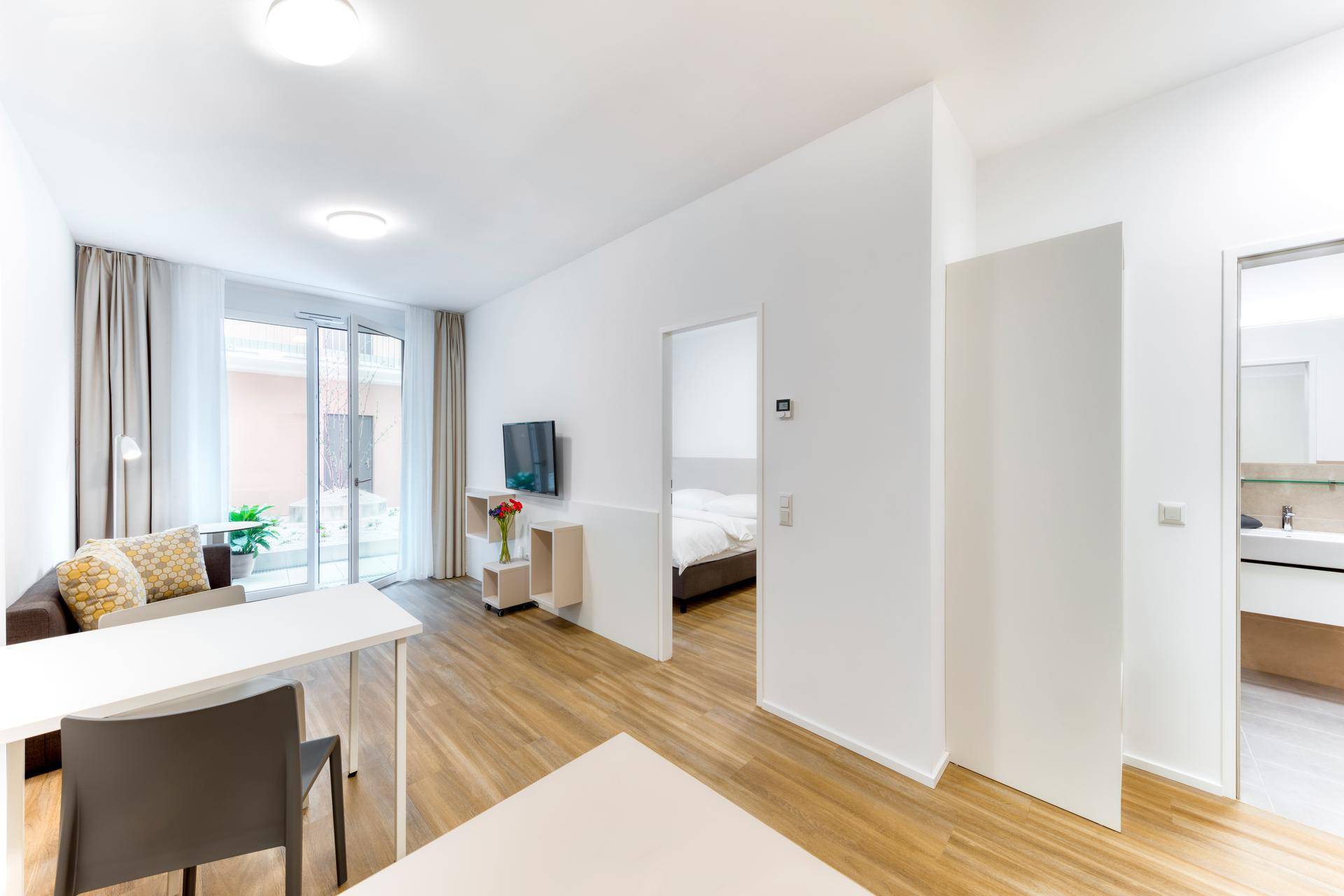 room4rent - Ihr Zuhause auf Zeit | Q-Tower / SUITE - Ansicht 2