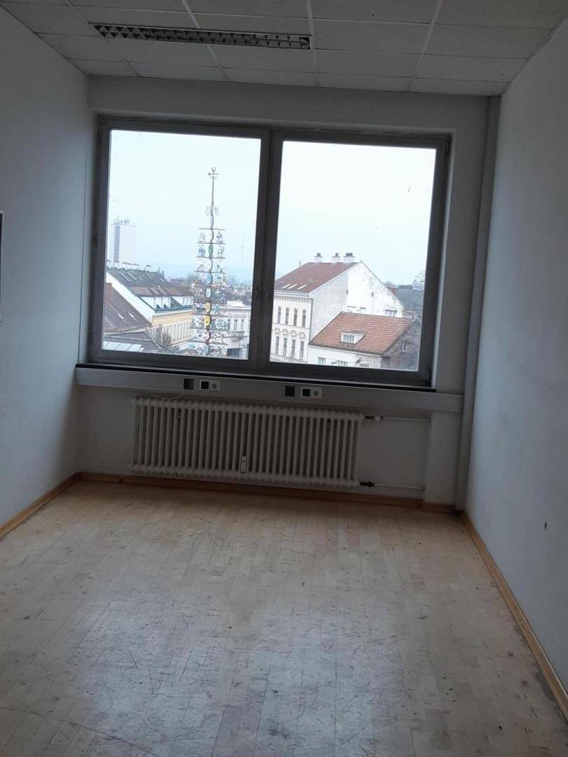 Büro 3.05-Richtung Fenster_MO 14_Bruck_20221219