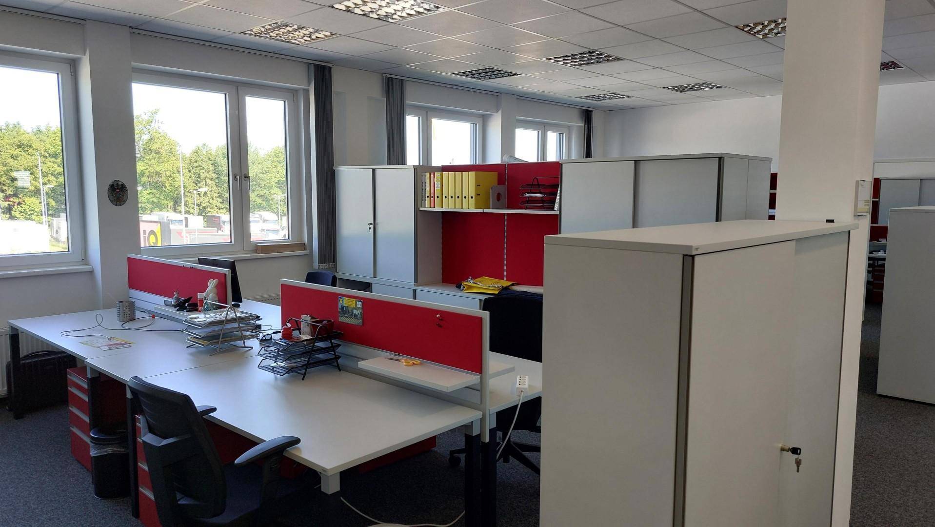Arbeitsplätze_Bürogebäude _4511