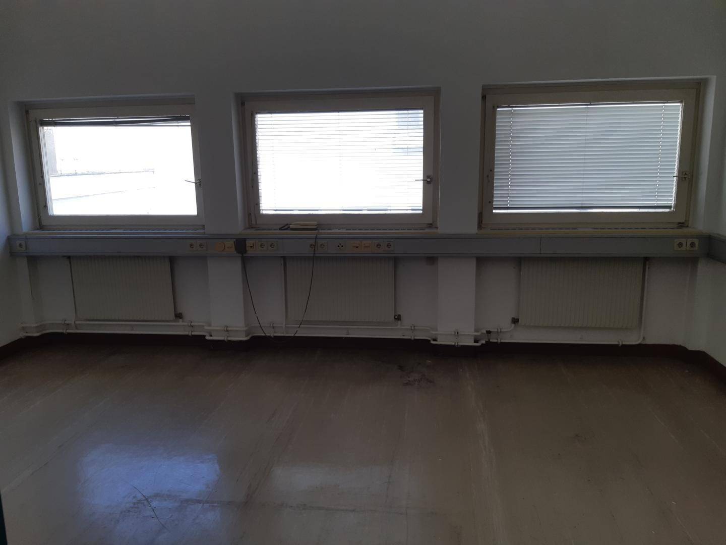 Büro 3.25