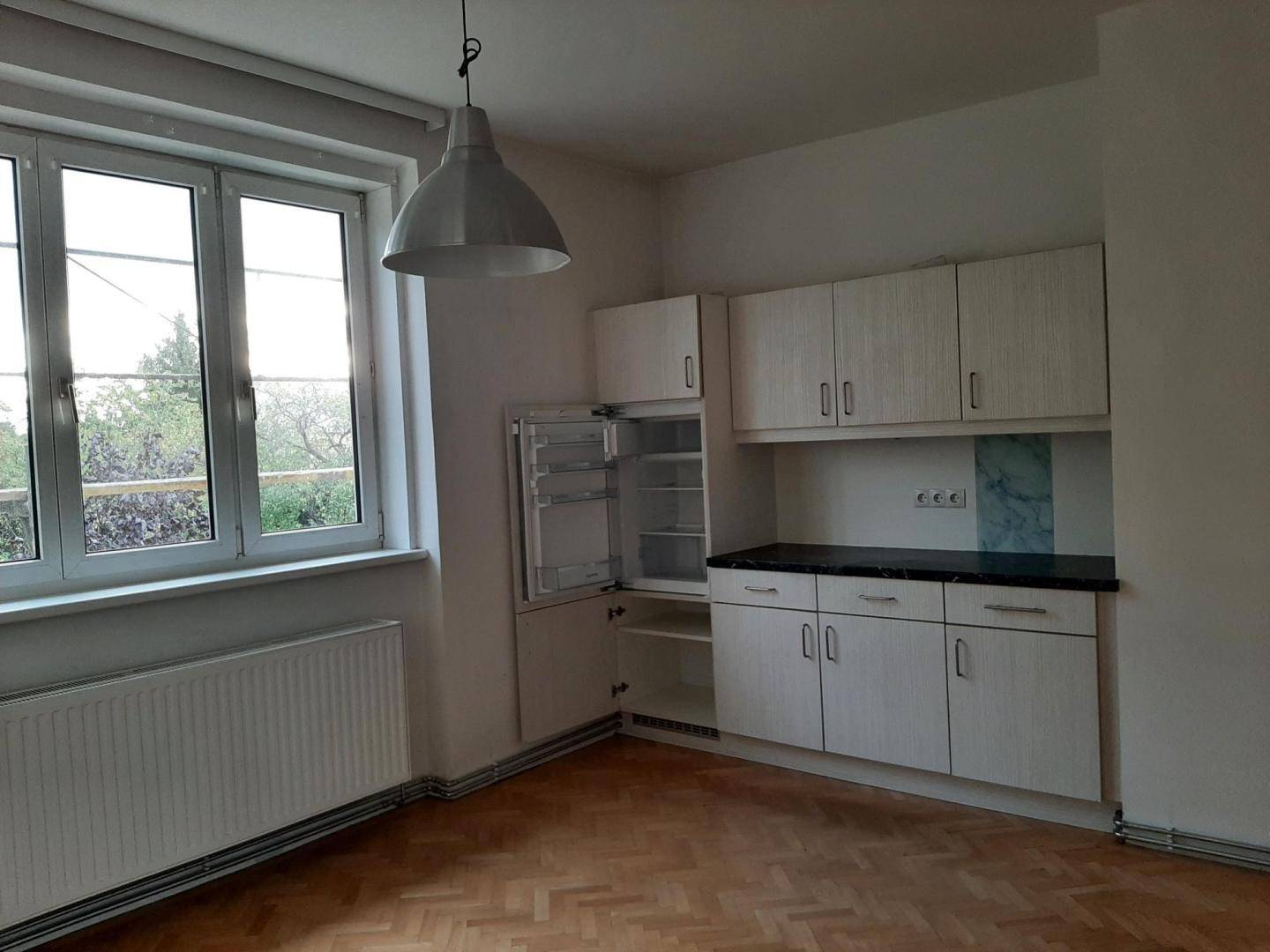 Helle 3-Zimmer-Wohnung mit Loggia in zentraler Lage - Mehr