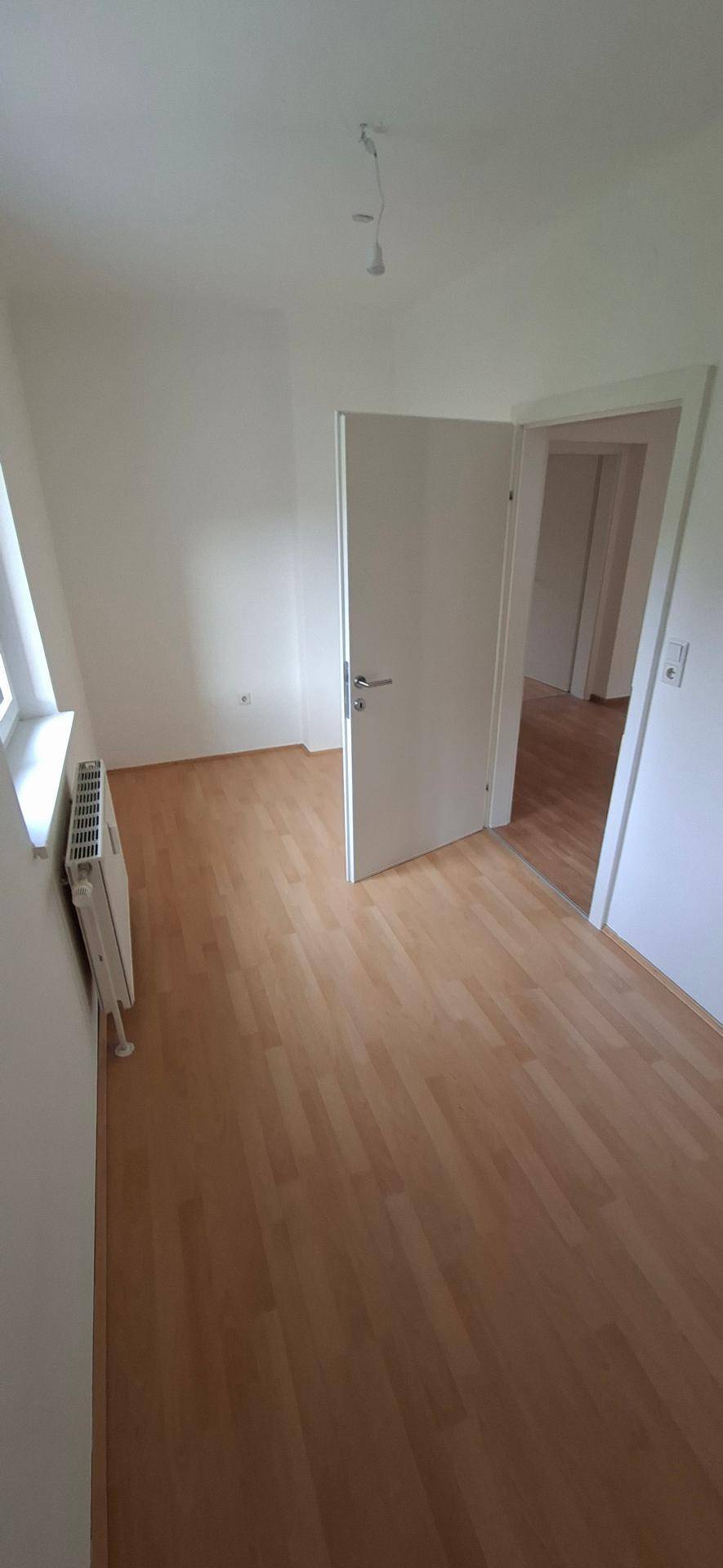 günstige, neu renovierte Wohnung - Ansicht 4