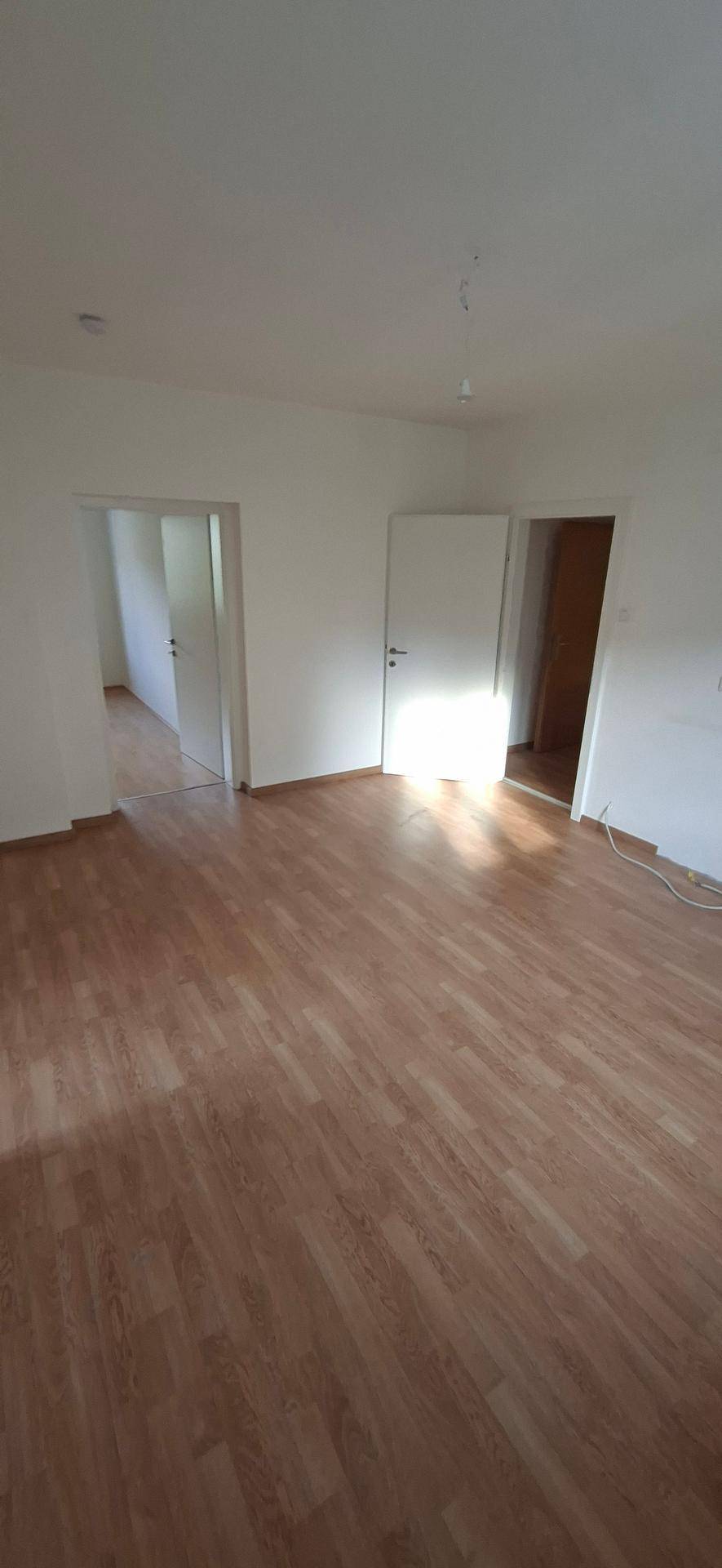 günstige, neu renovierte Wohnung - Ansicht 2