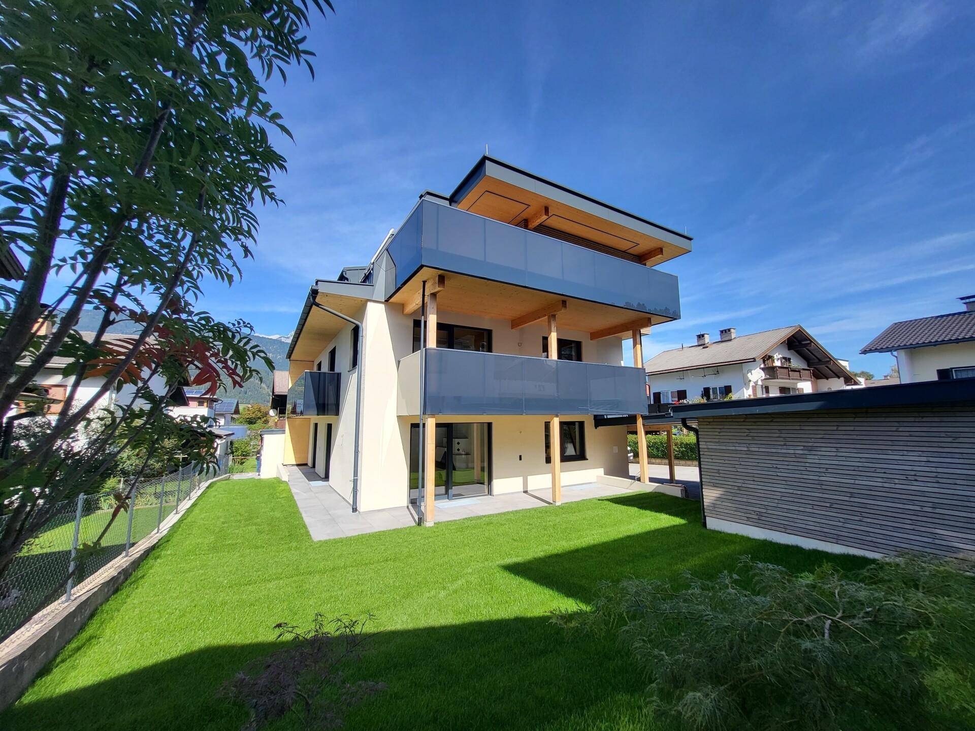 Ansicht OG mit Südterrasse und Westbalkon