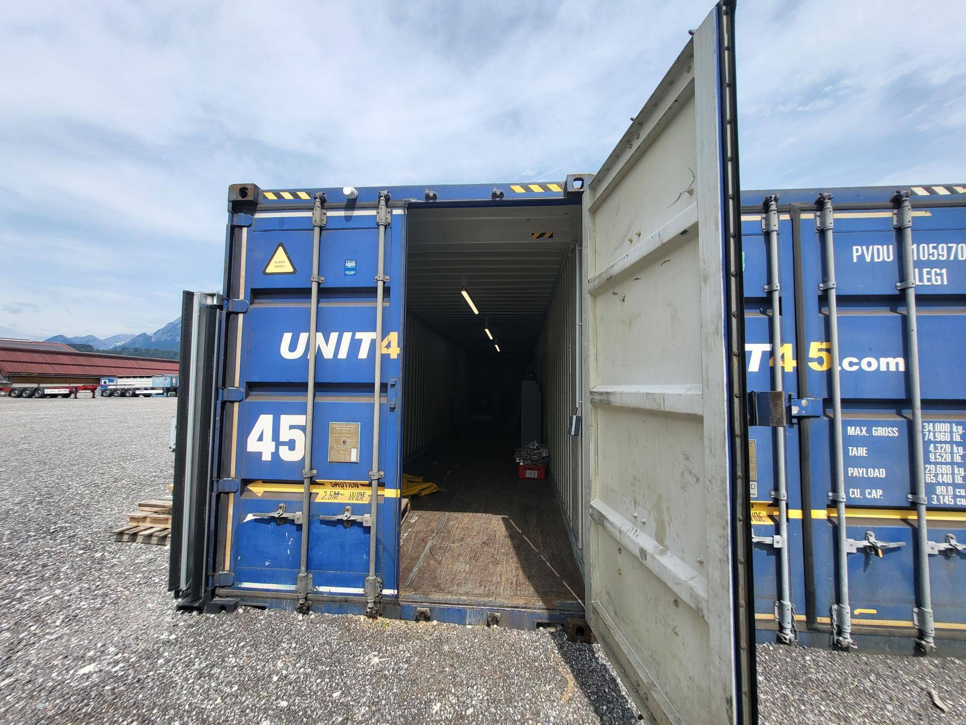 Container