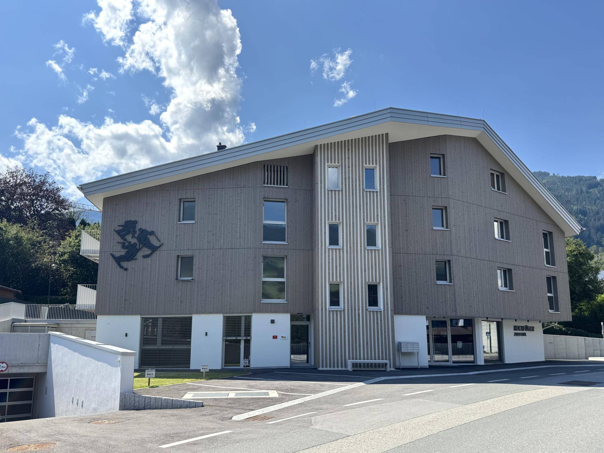 Vorderseite Gebäude 1