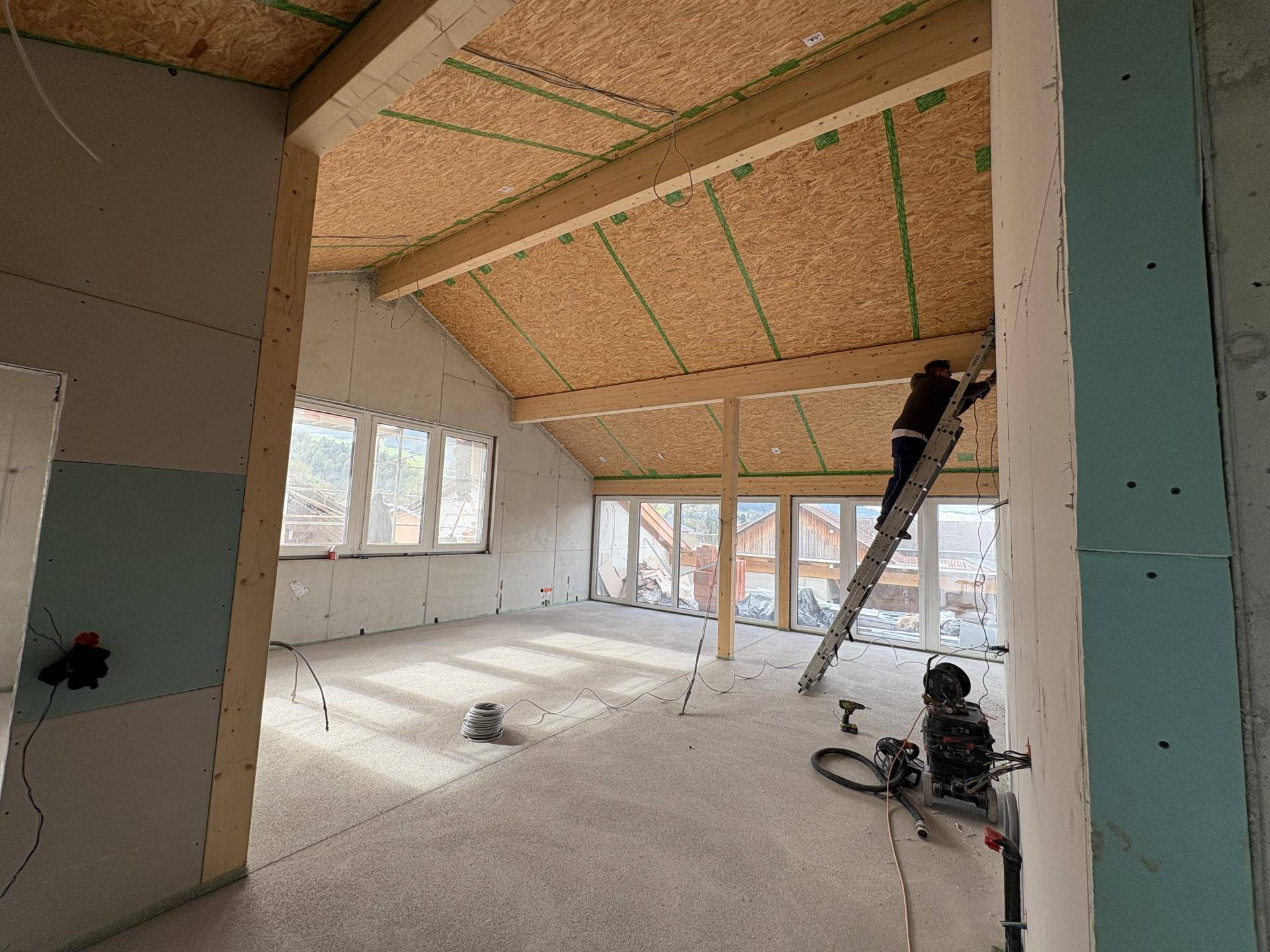 Enorme Raumhöhe Top 28