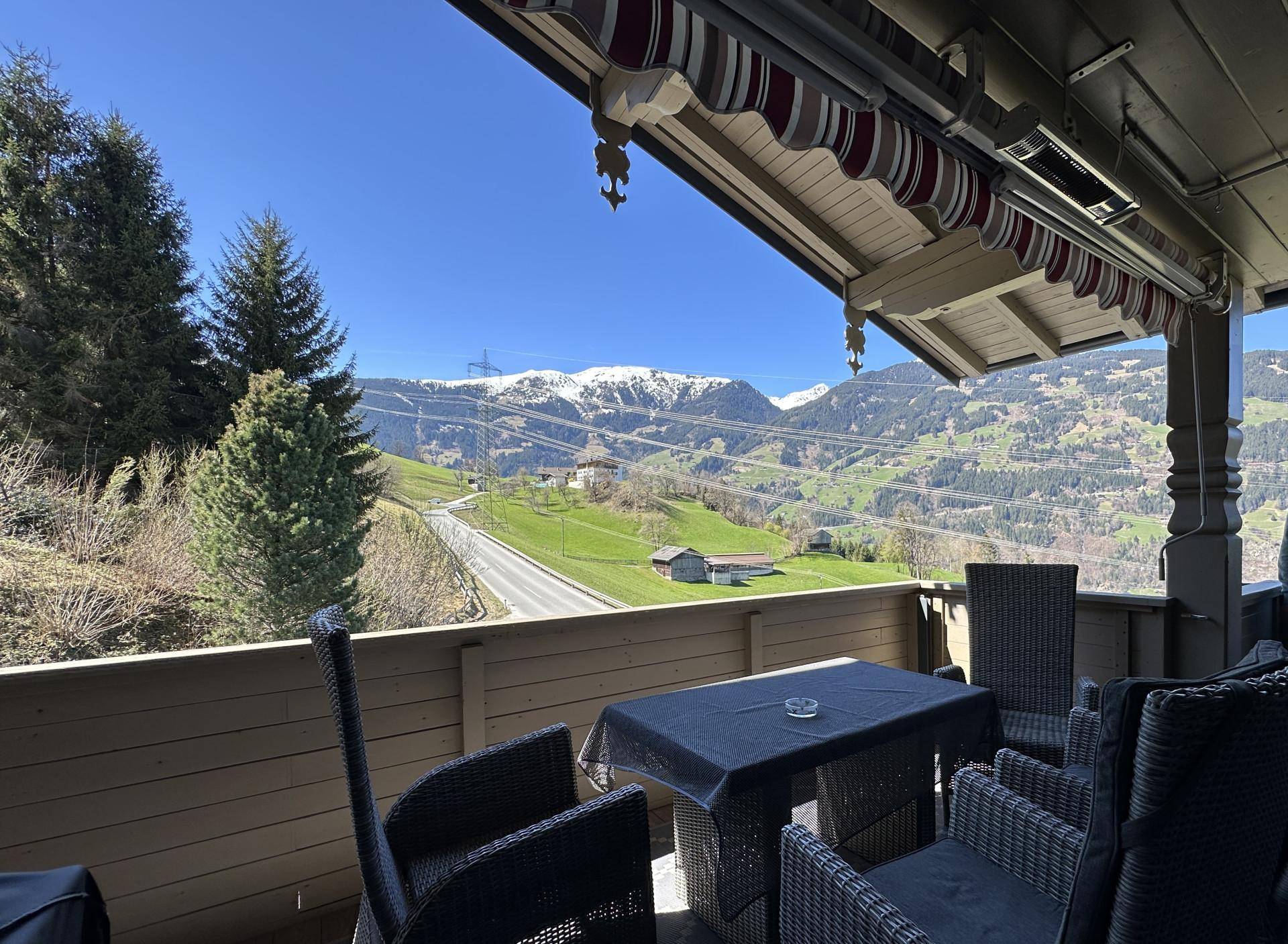 Balkon (2. OG)
