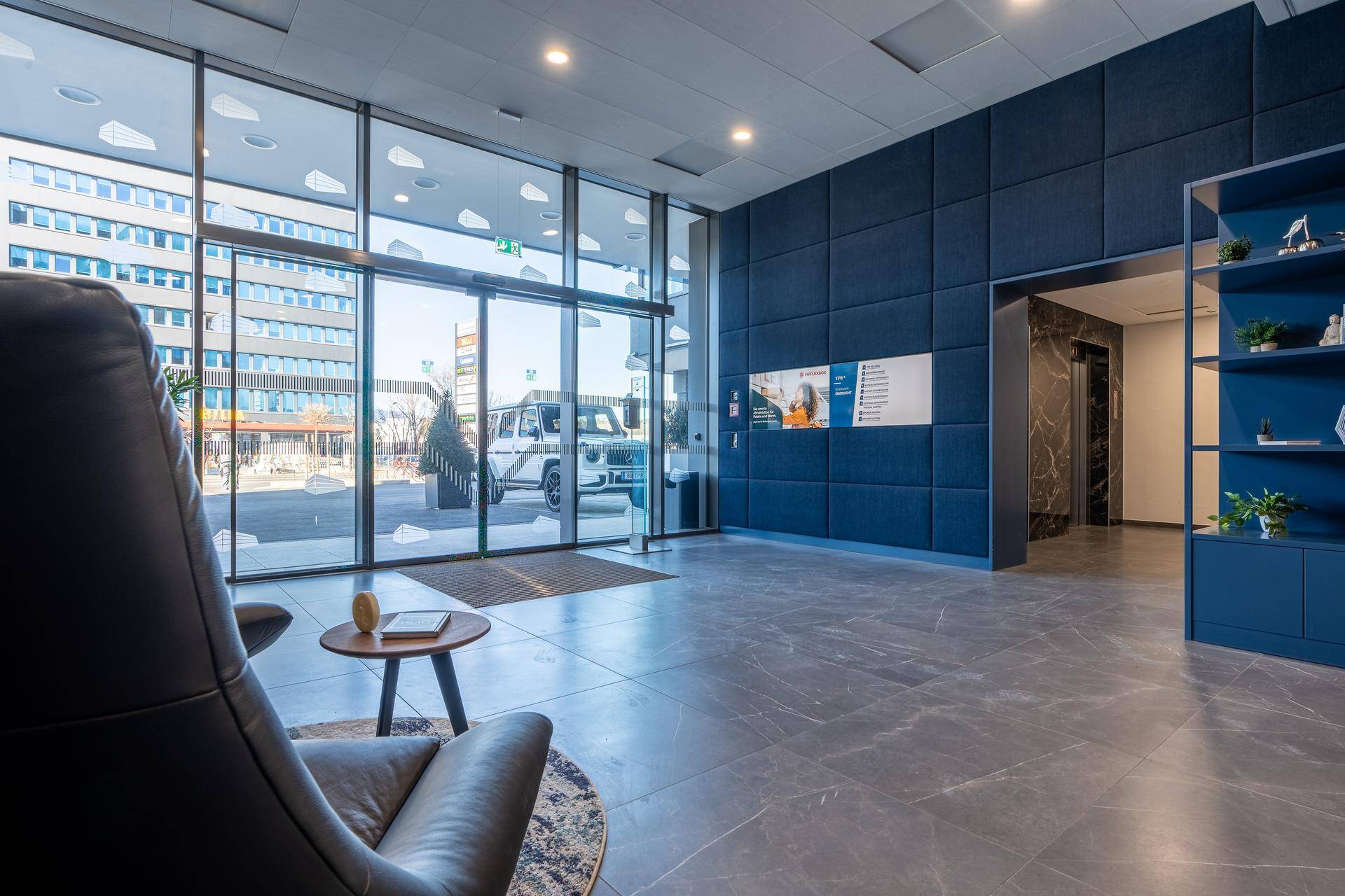 Foyer (14).jpg