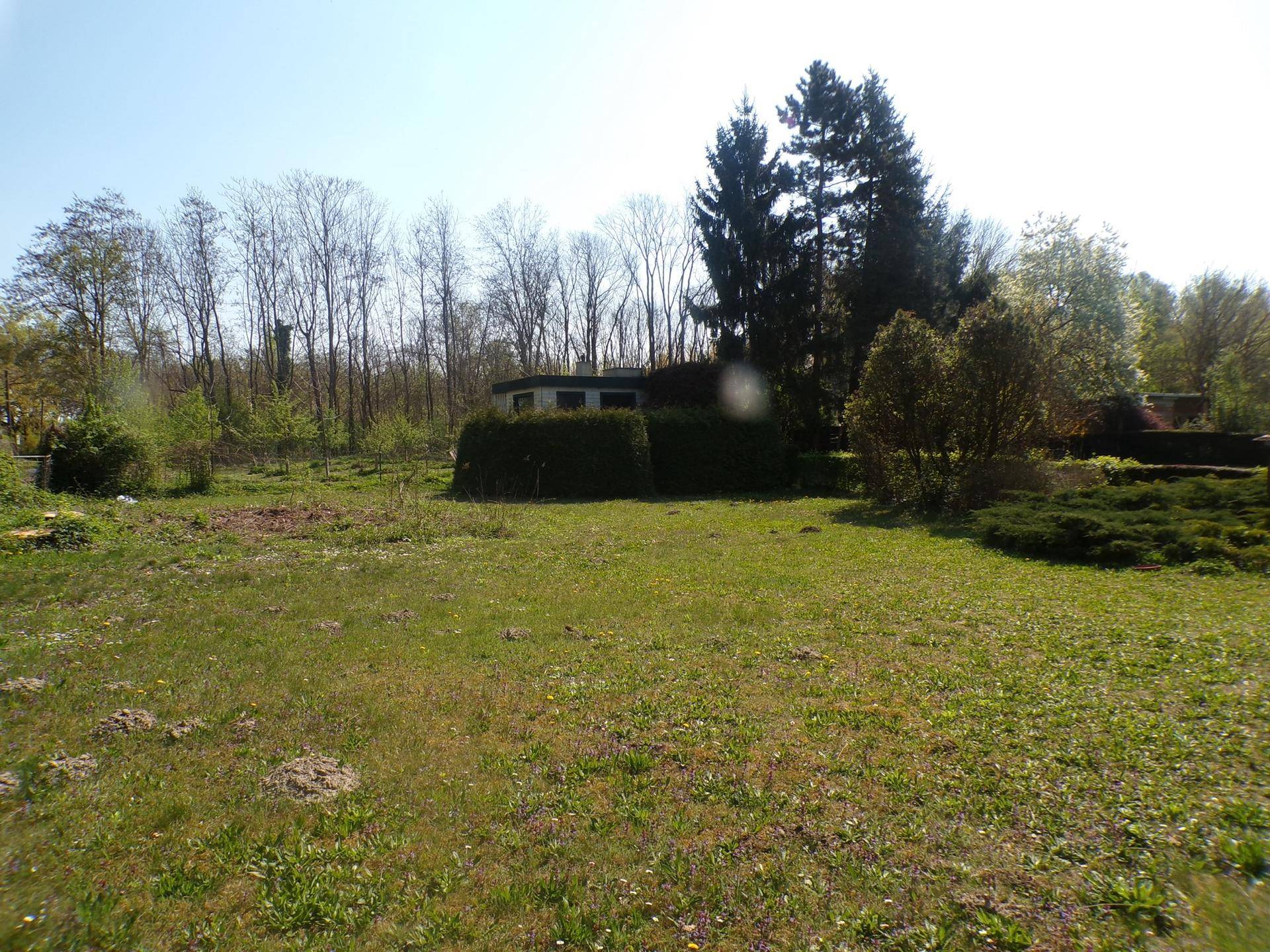 Gartenhaus neben Donau auf Eigengrund in Langenlebarn nähe Tulln - Ansicht 2