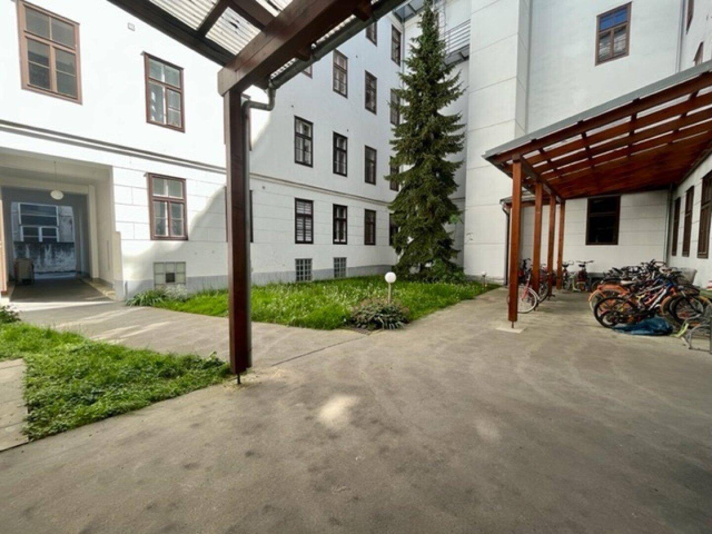 https://pictures.immobilienscout24.de/prod.www.immobilienscout24.at/pictureserver/loadPicture?q=70&id=012.0010J00001kvuIq-1652891077-0f8a9c07ad474429bac86e0aad0ccb35