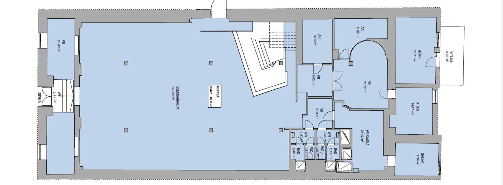 Detaillierter Grundriss des Untergeschosses mit verschiedenen Räumen, Sauna und Terrassenbereichen.