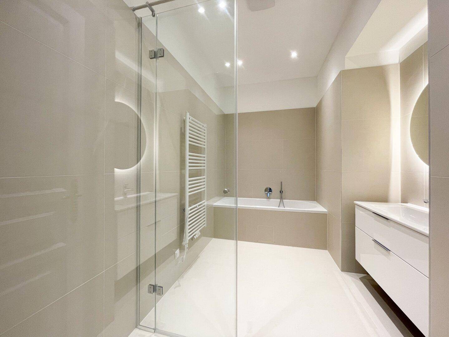 Exklusiver Erstbezug im Stilaltbau | 89 m² | 3 Zimmer | Fußbodenheizung | Ober St. Veit - mit optionalem Balkon - Mehr