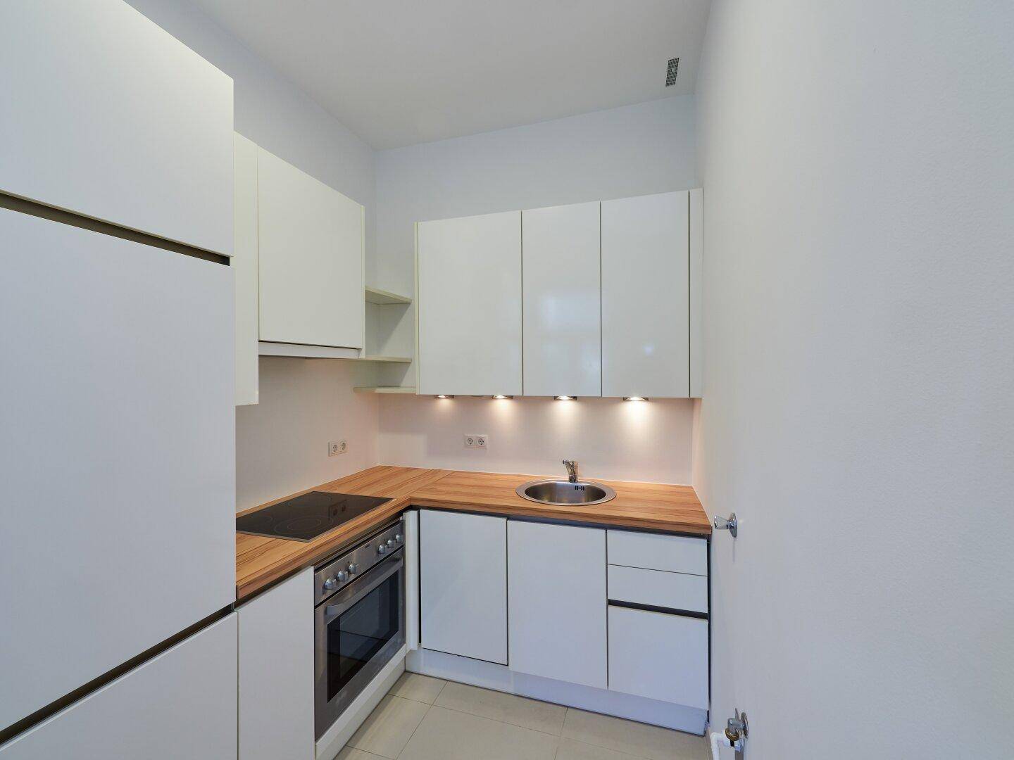 Gartenwohnung im 7. Bezirk: Ruhige 1-Zimmer Altbauwohnung mit 85 m² Garten &amp; privatem Keller mit Gewölbe - Ansicht 6