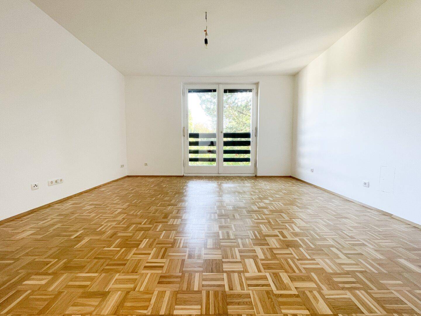 NAHE SCHÖNBRUNN: absolute Ruhelage in Hietzing – renovierte 3 Zimmer mit Grünblick - Ansicht 3