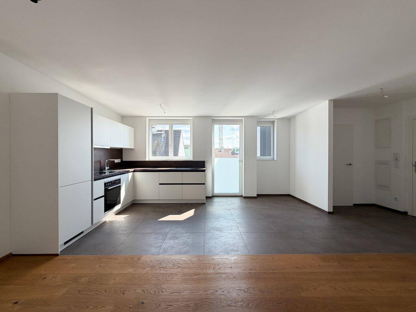 Nähe Naschmarkt | 3-Zimmer DG-Wohnung | Altbau | Lift | Optionaler Balkon | U4 Pilgramgasse - Widok 2
