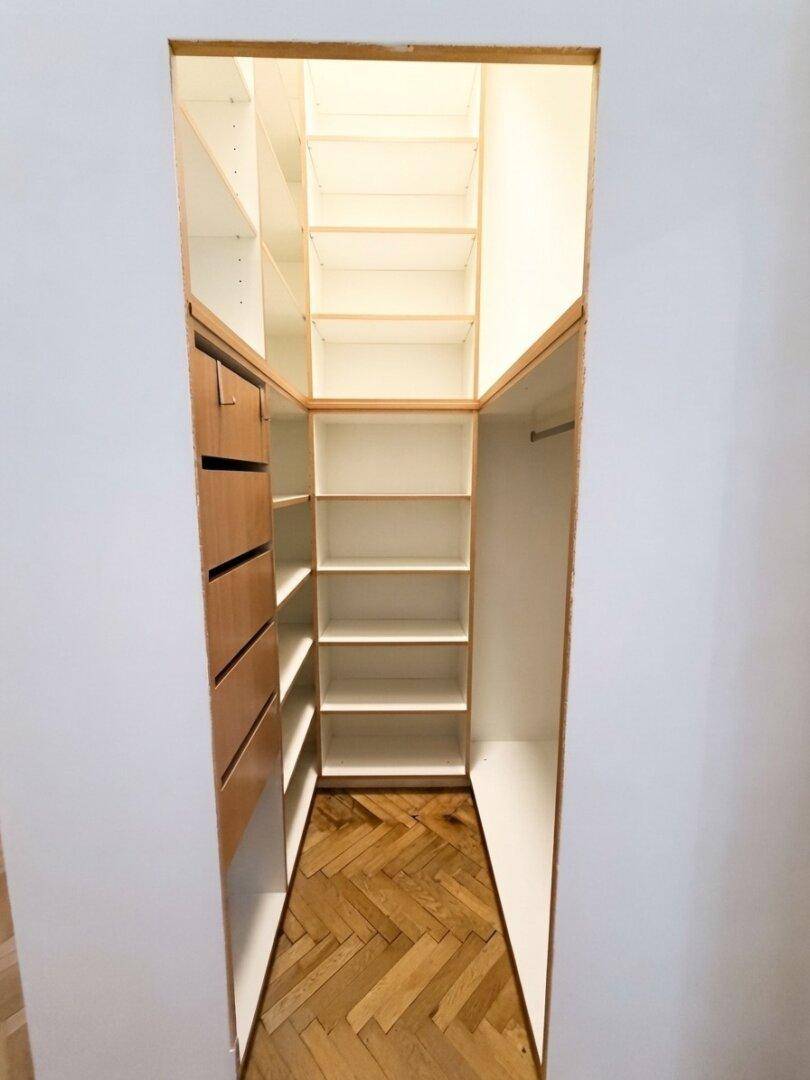 Einbauschrank