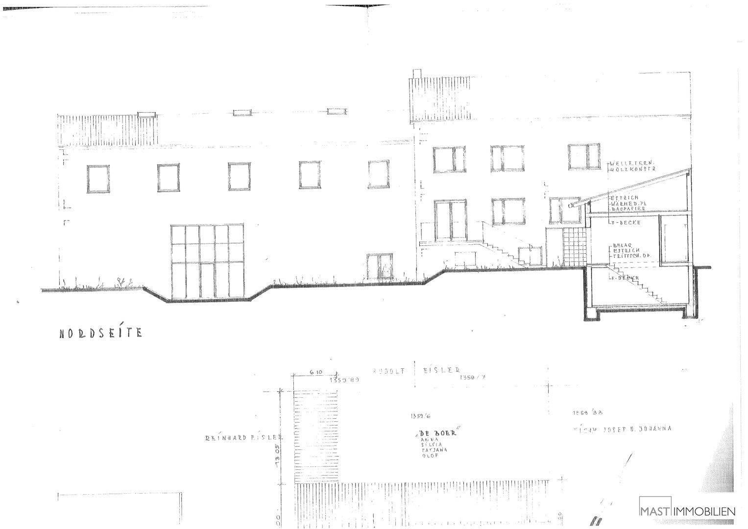 Nordseite des Gebäudes mit Außenansicht und Schnittzeichnung des Kellers und der Treppe.
