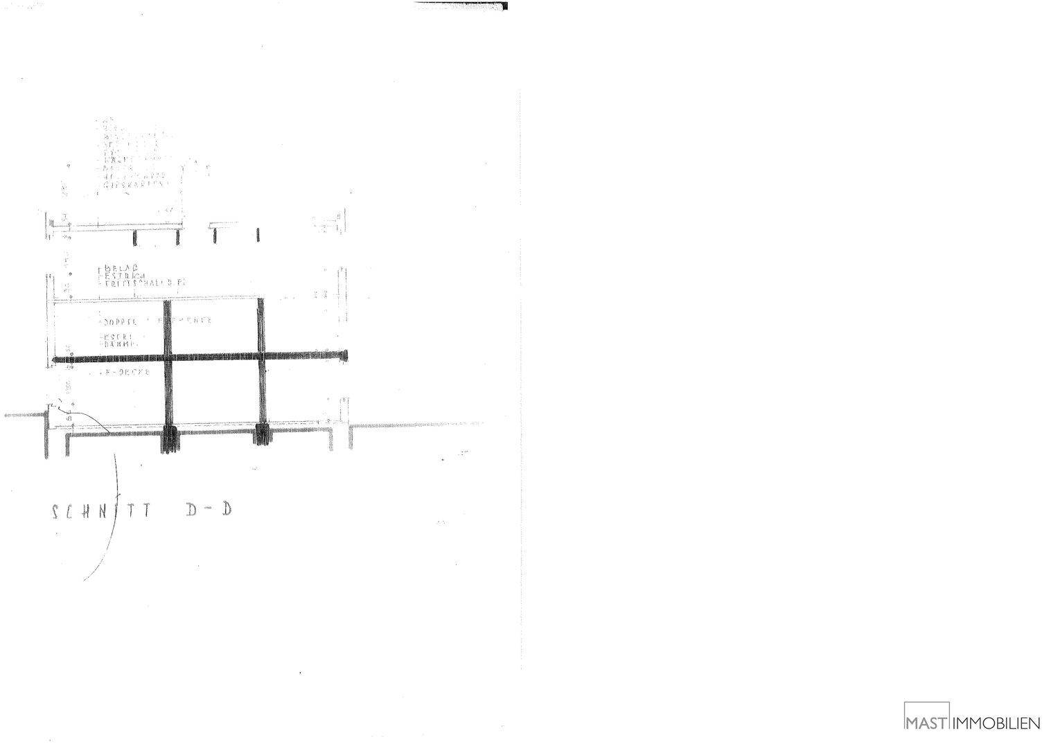 Schnittzeichnung D-D des Gebäudes, die strukturelle Details und Träger zeigt.