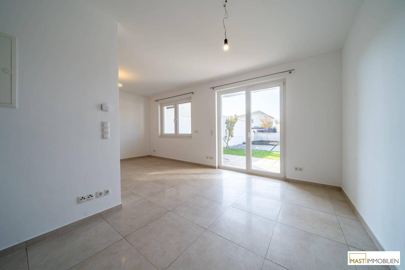 https://pictures.immobilienscout24.de/prod.www.immobilienscout24.at/pictureserver/loadPicture?q=70&id=012.0010J00001lzQsq-1730373536-0669cb2db8424d148c2155d06337e8f5