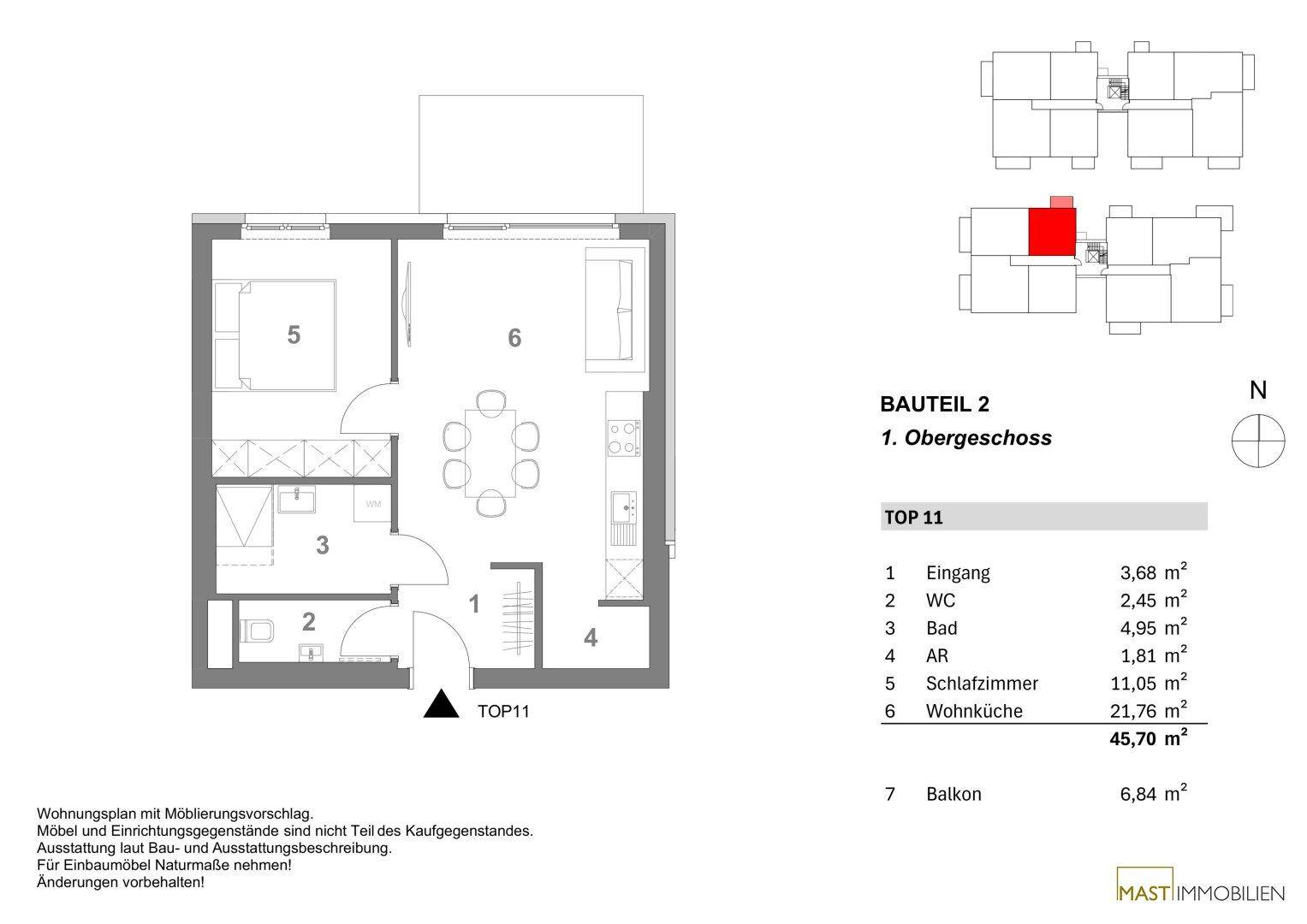 Grundrissplan einer Wohnung im ersten Obergeschoss mit offener Wohnküche, Schlafzimmer und Balkon.