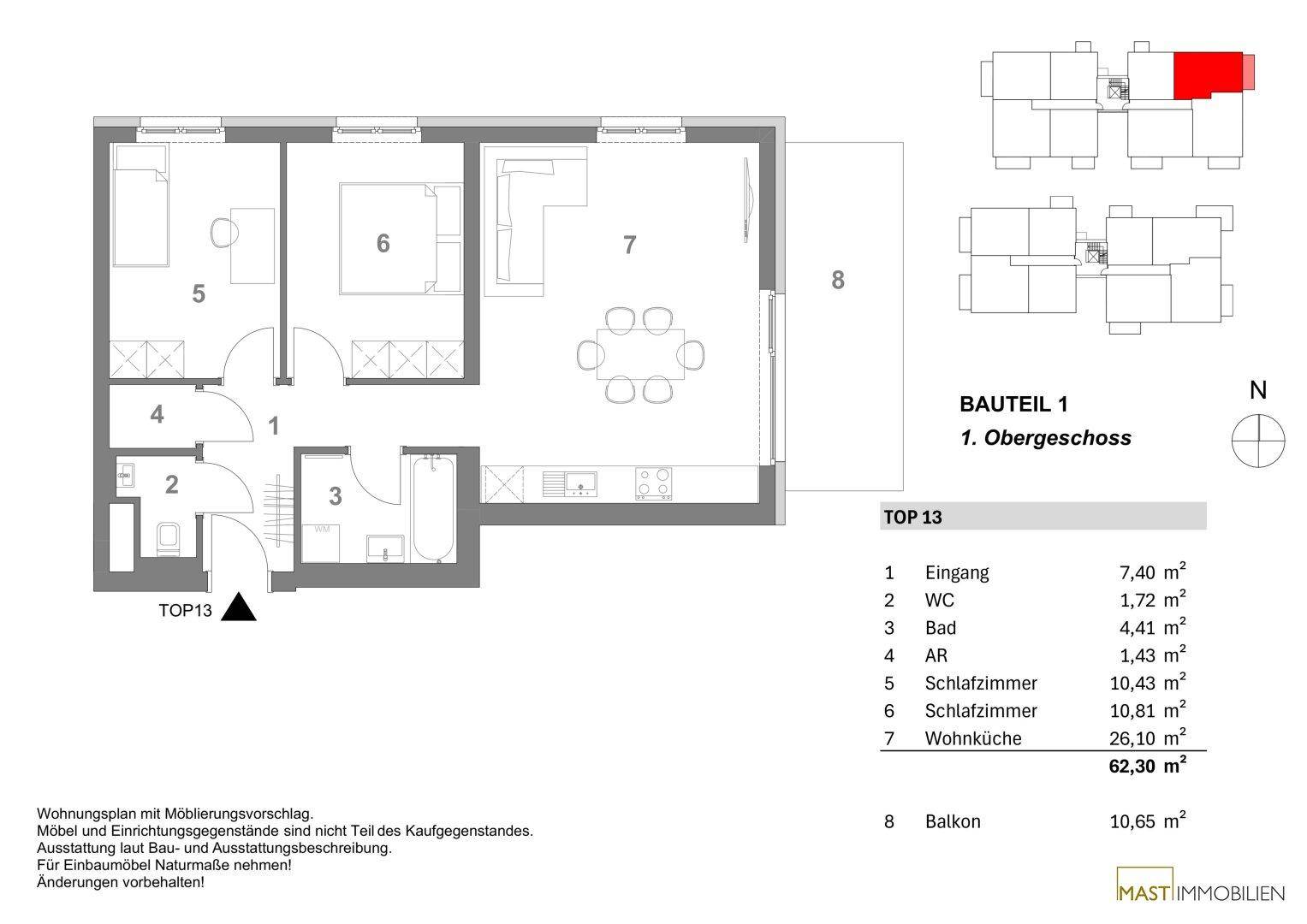 Grundriss einer Wohnung im ersten Obergeschoss mit zwei Schlafzimmern, offener Wohnküche und Balkon.