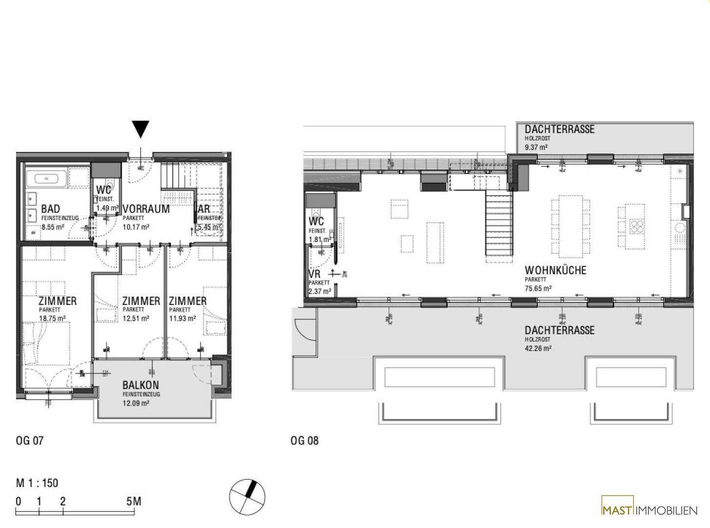 Grundriss der oberen Etagen mit Zimmern, Balkon und großer Wohnküche mit Dachterrasse.